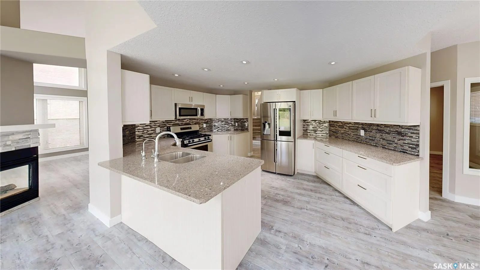 5006 Wascana Vista COURT