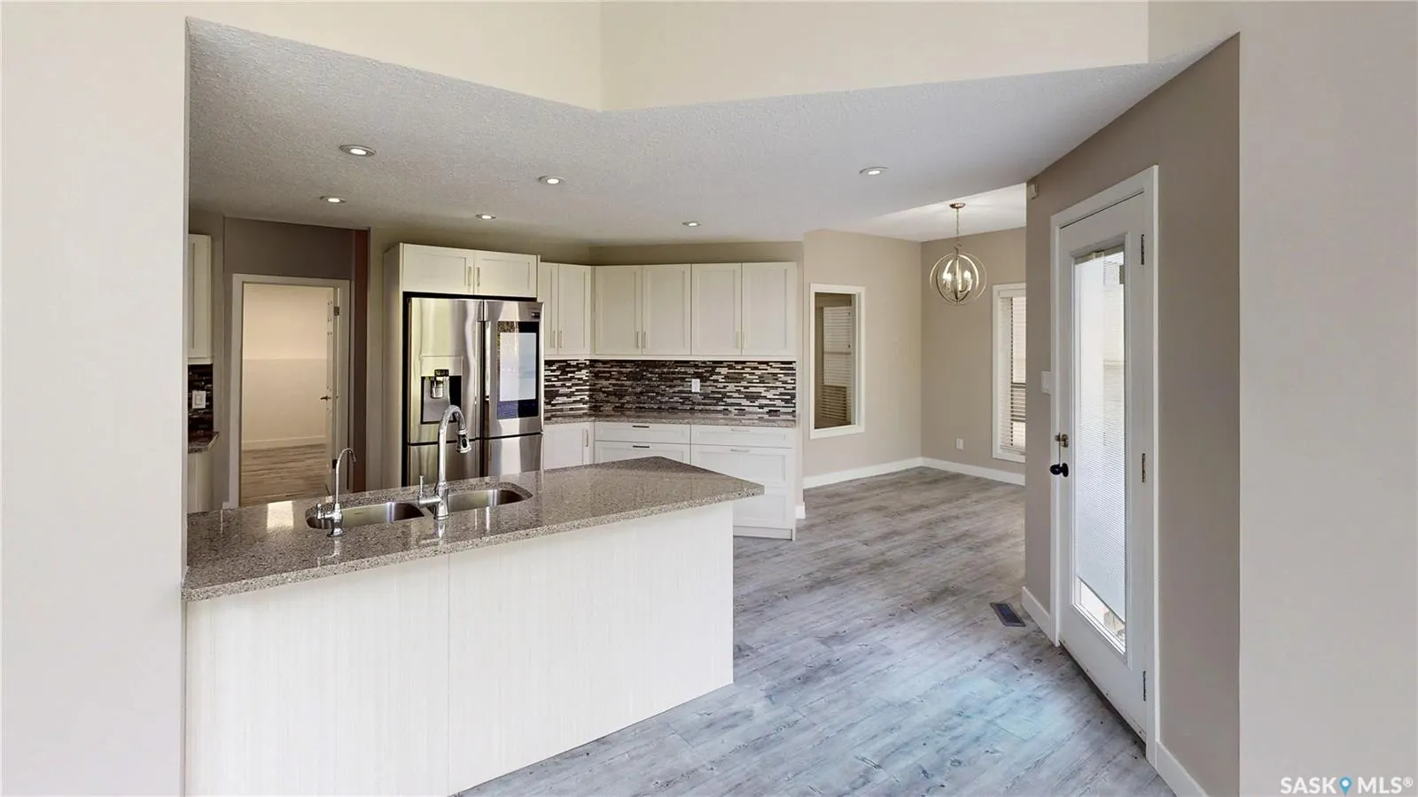 5006 Wascana Vista COURT