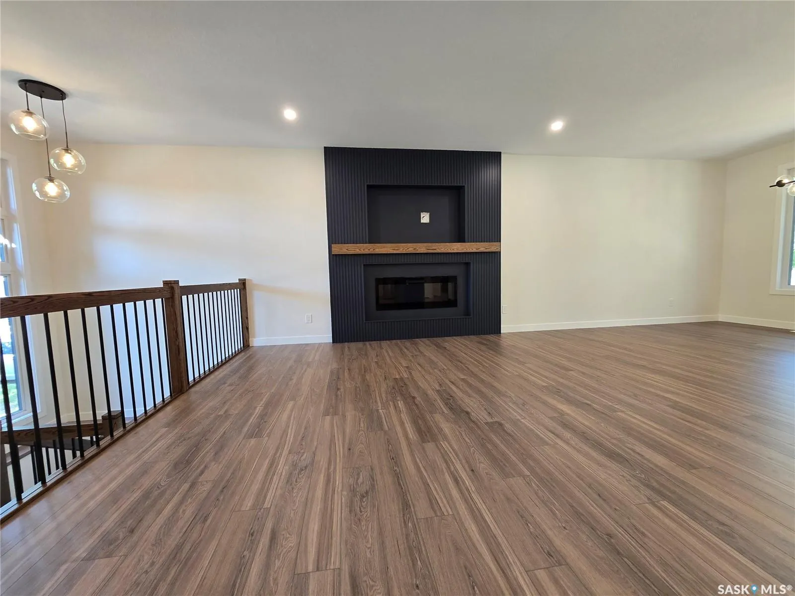 3 KENNEY CRESCENT