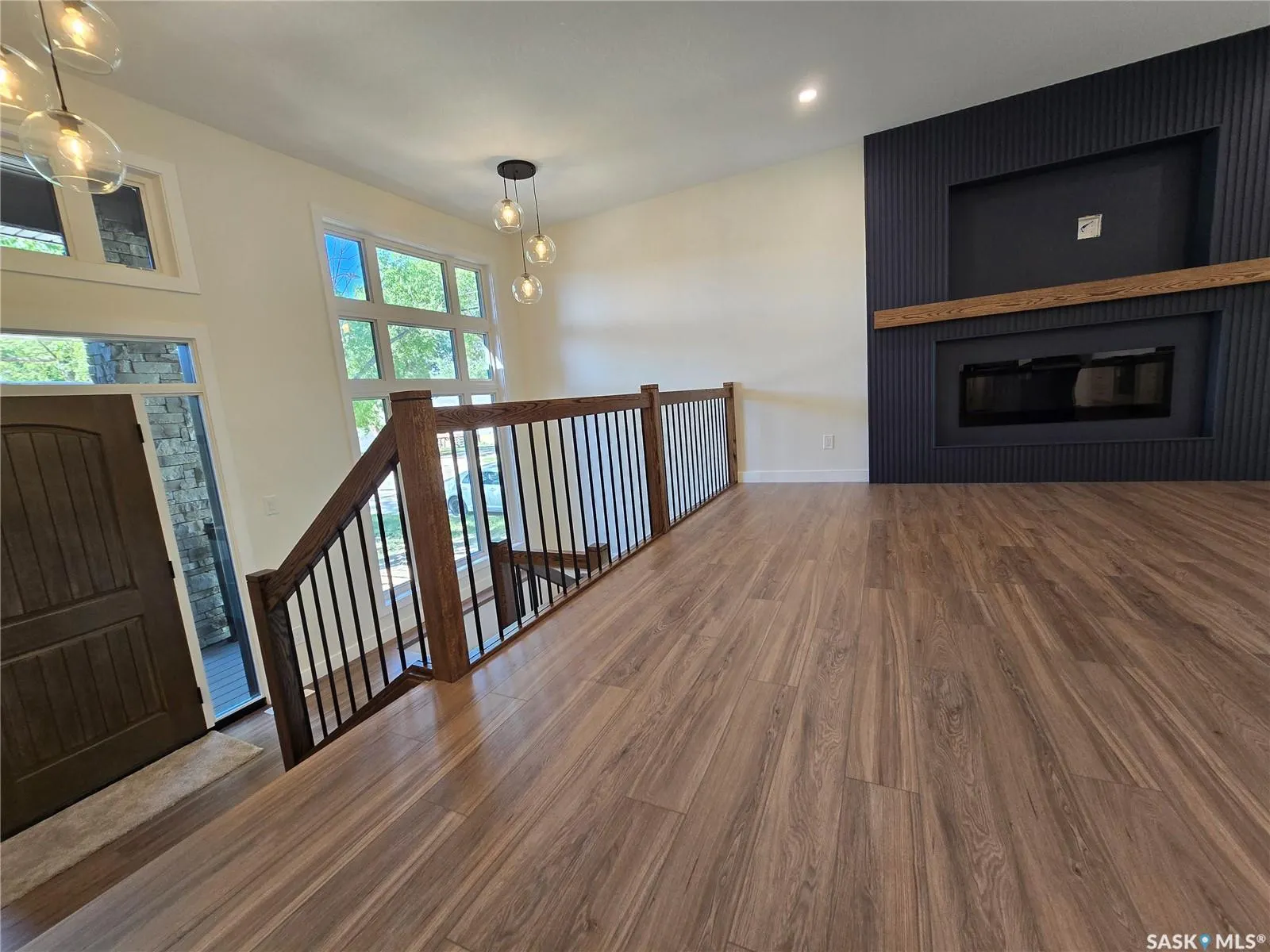 3 KENNEY CRESCENT