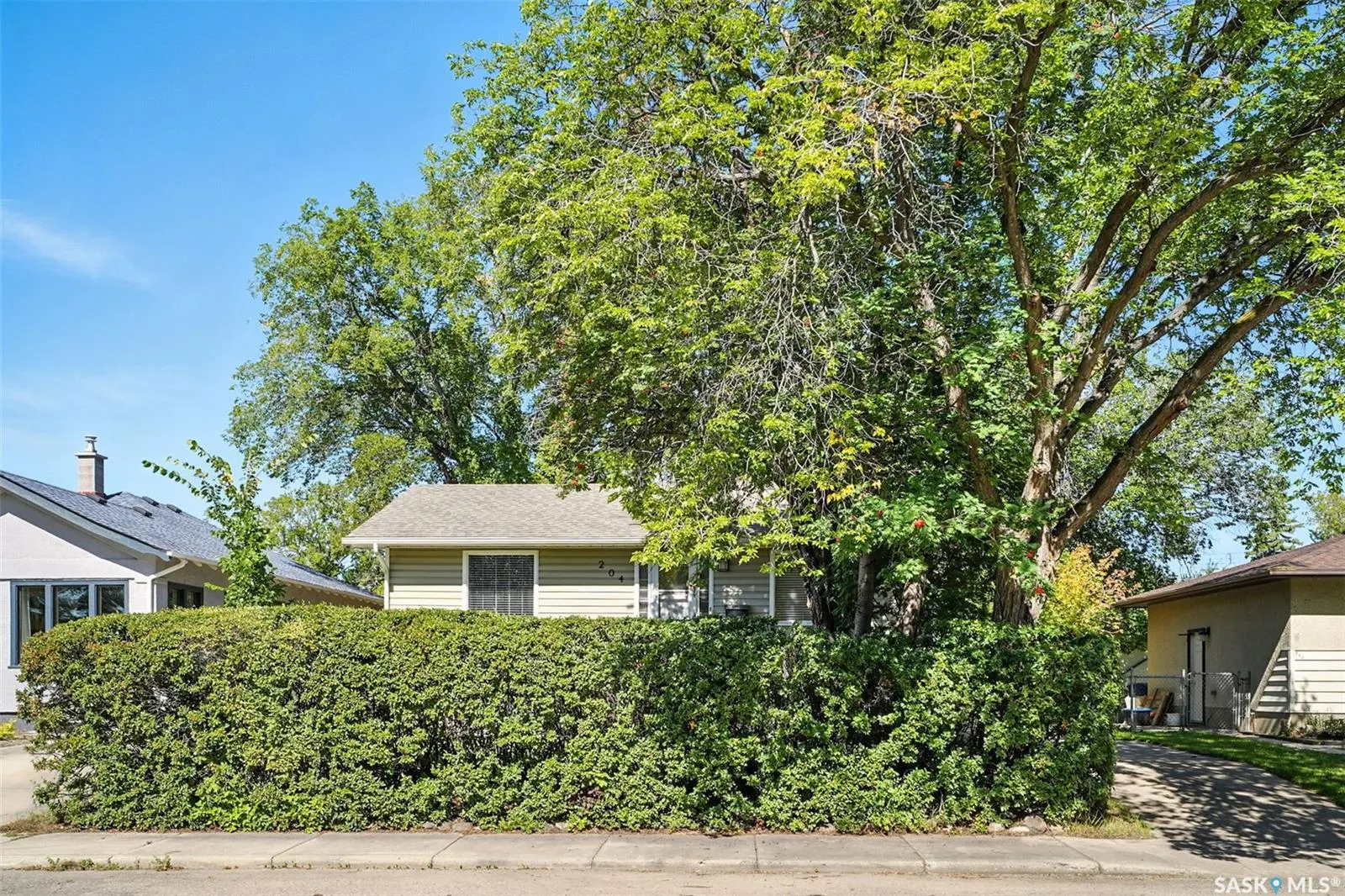 204 Evans STREET