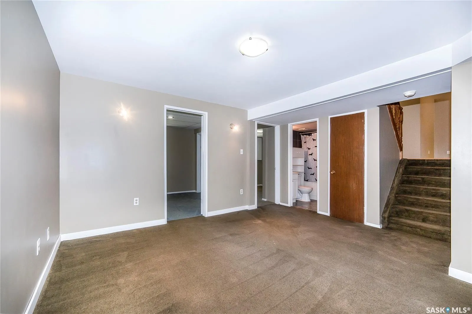 426 Vanier CRESCENT