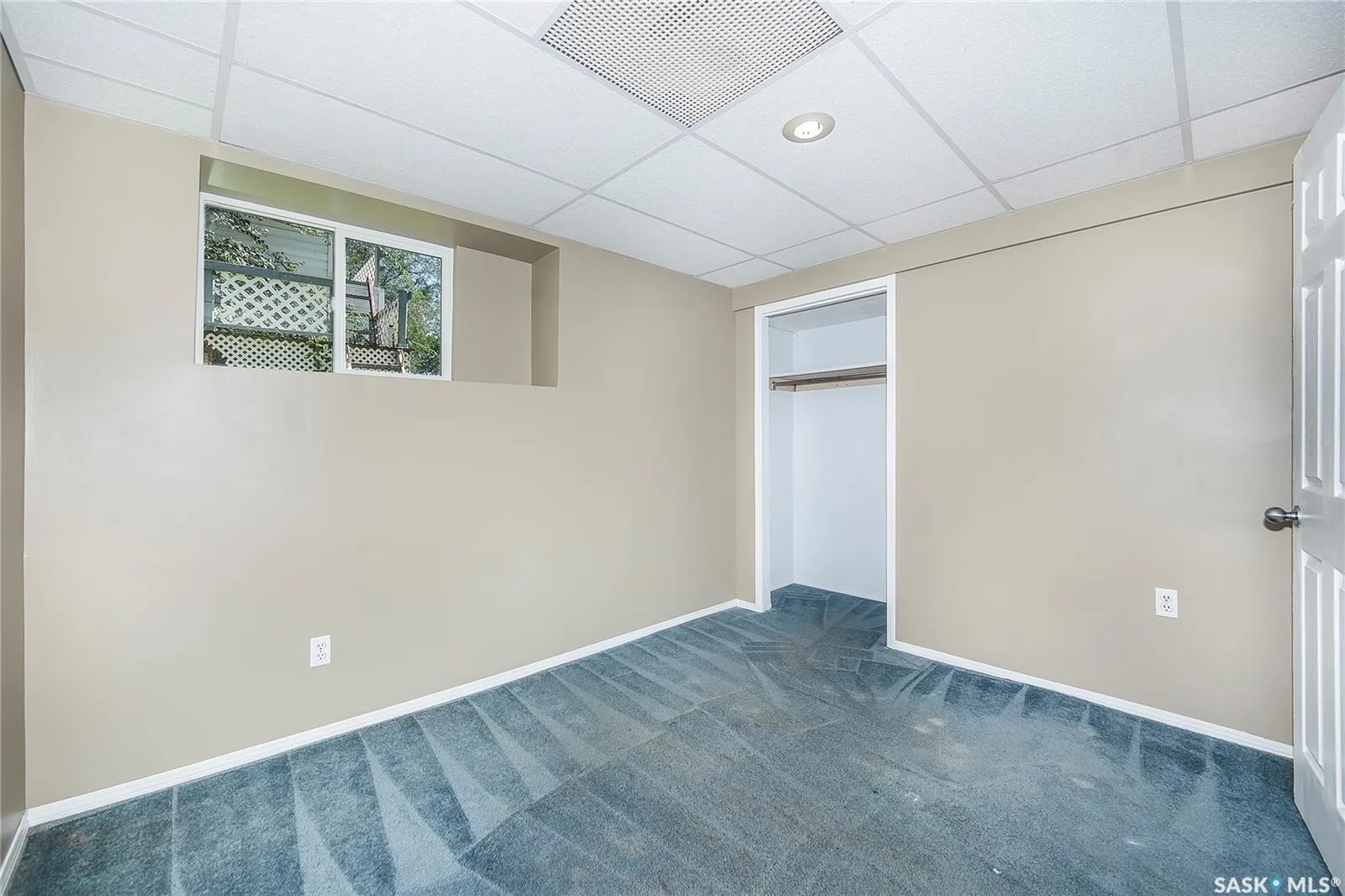 426 Vanier CRESCENT