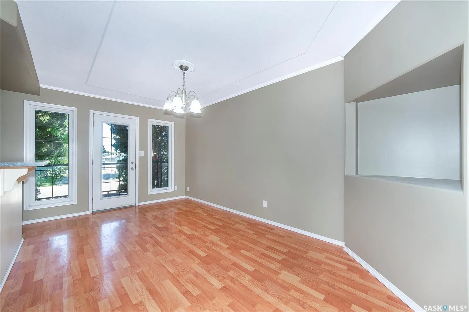 426 Vanier CRESCENT