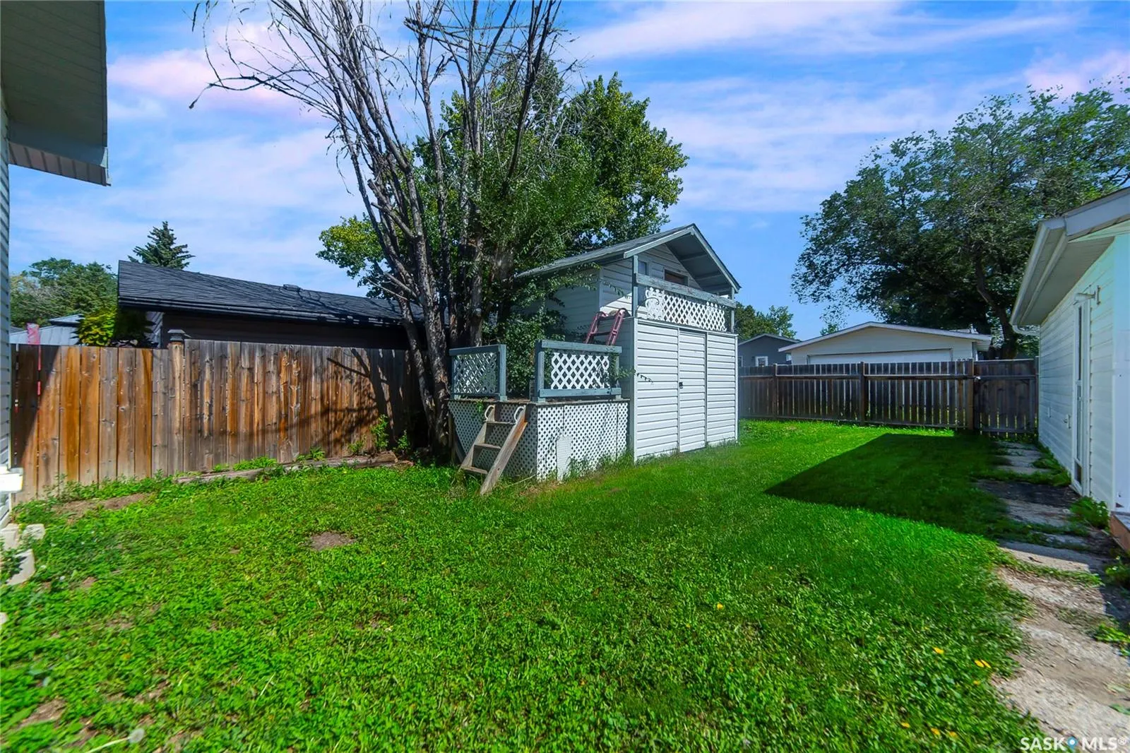 426 Vanier CRESCENT