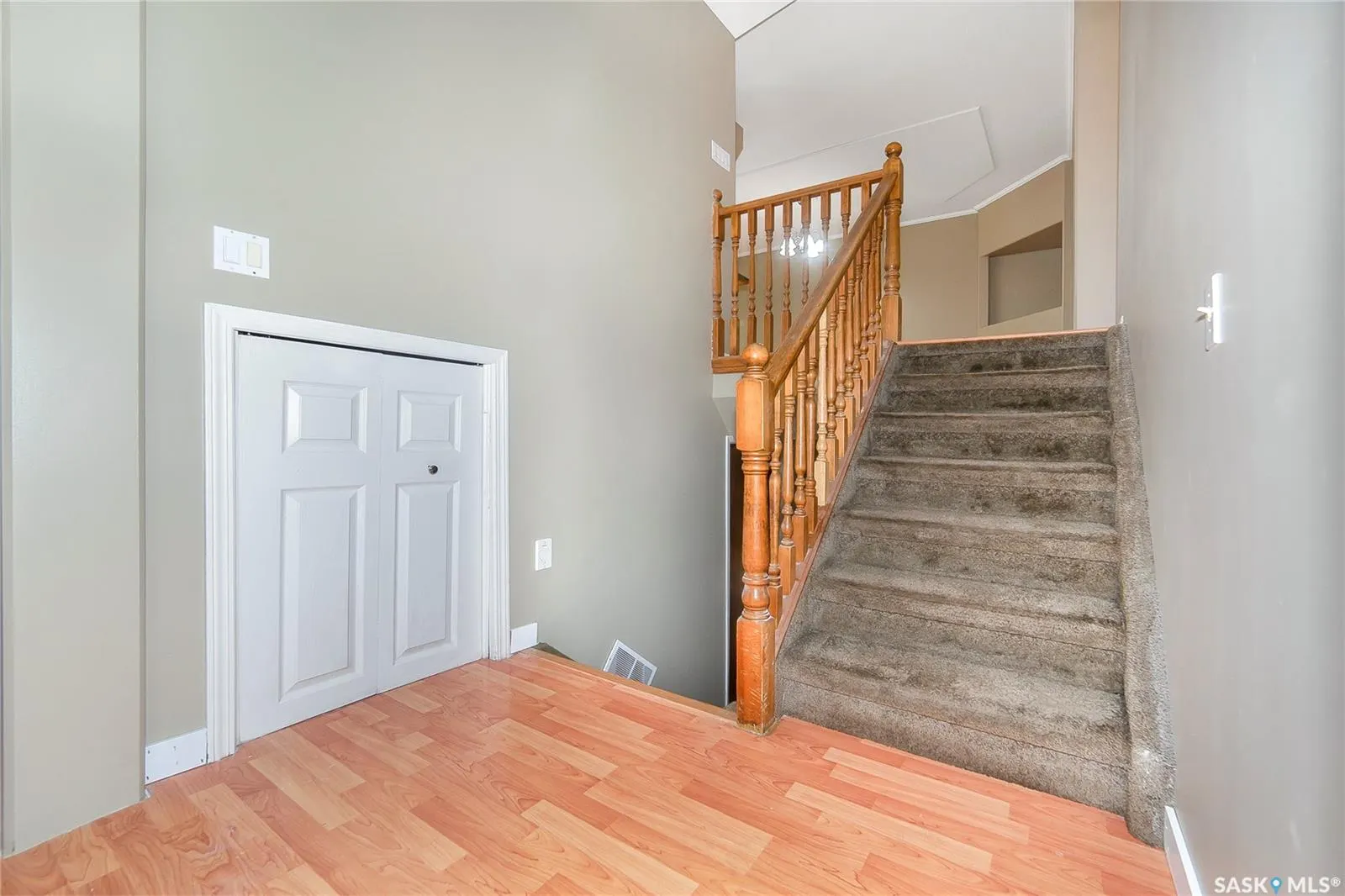 426 Vanier CRESCENT