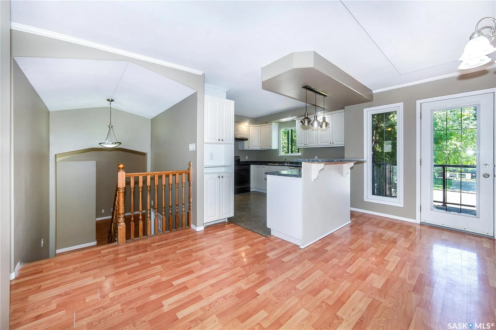 426 Vanier CRESCENT