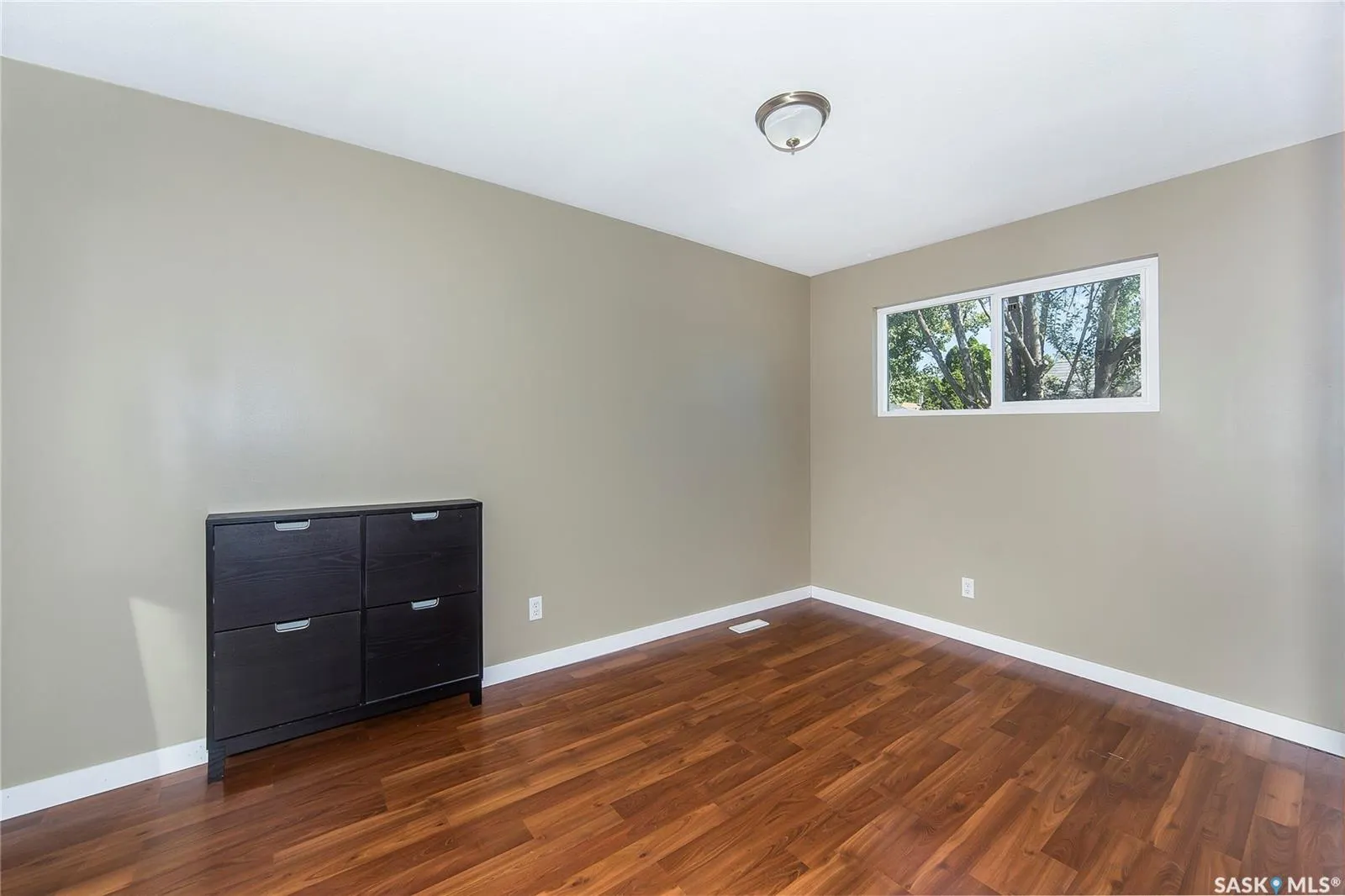 426 Vanier CRESCENT