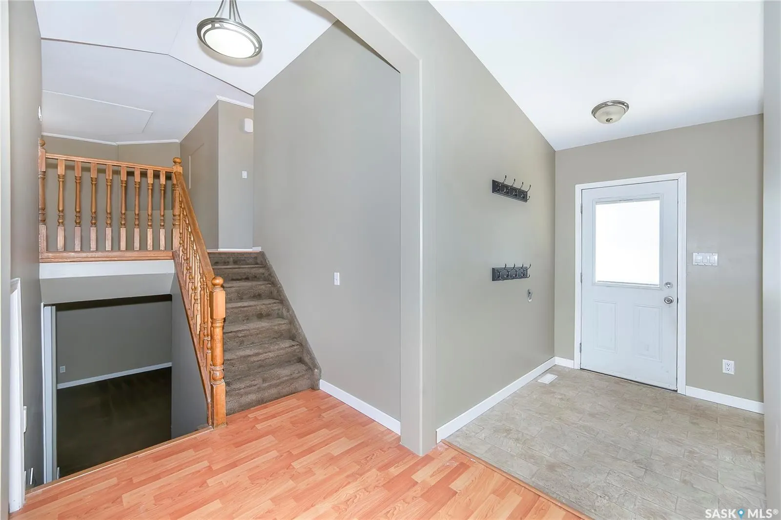 426 Vanier CRESCENT