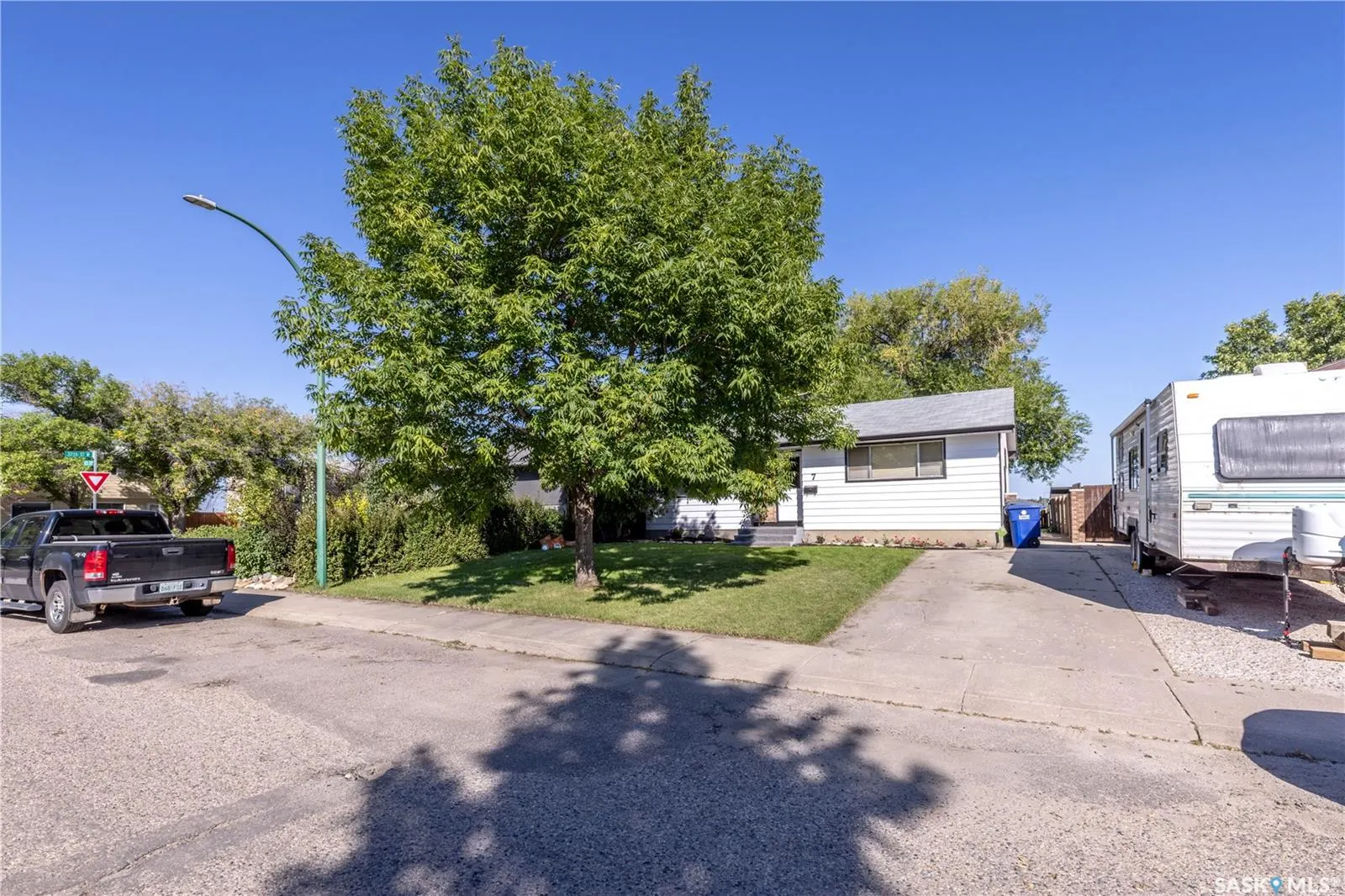 7 Ross CRESCENT