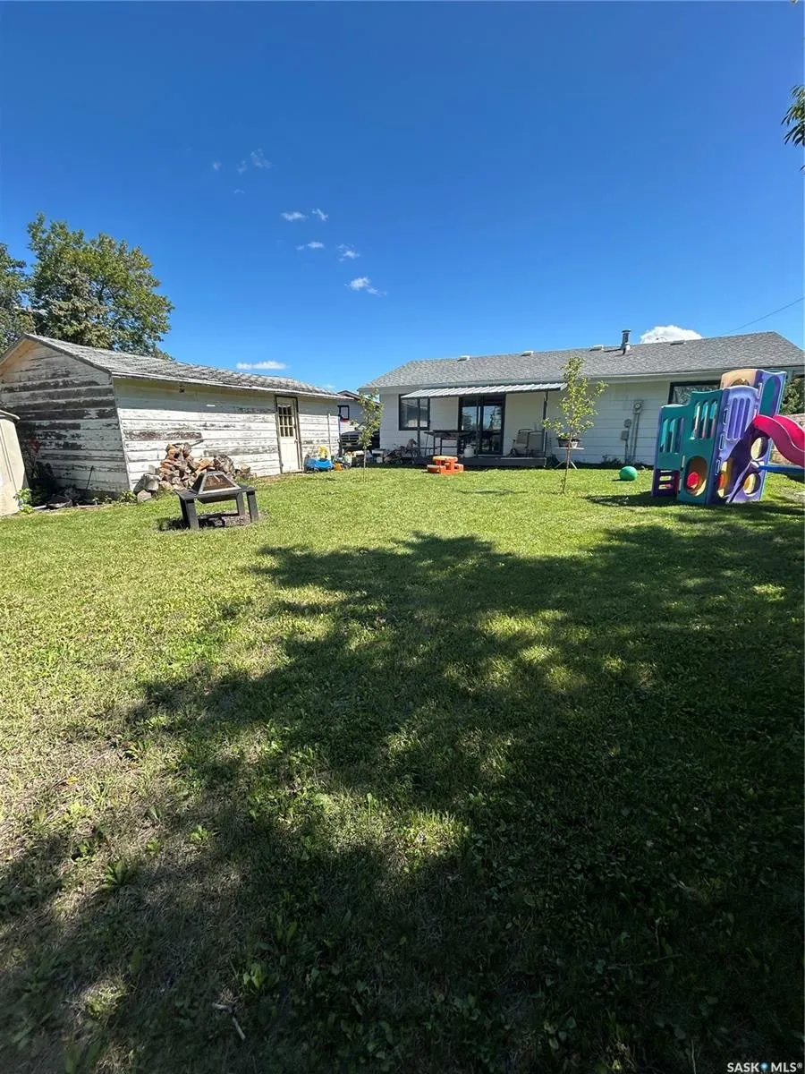222 2nd AVENUE W