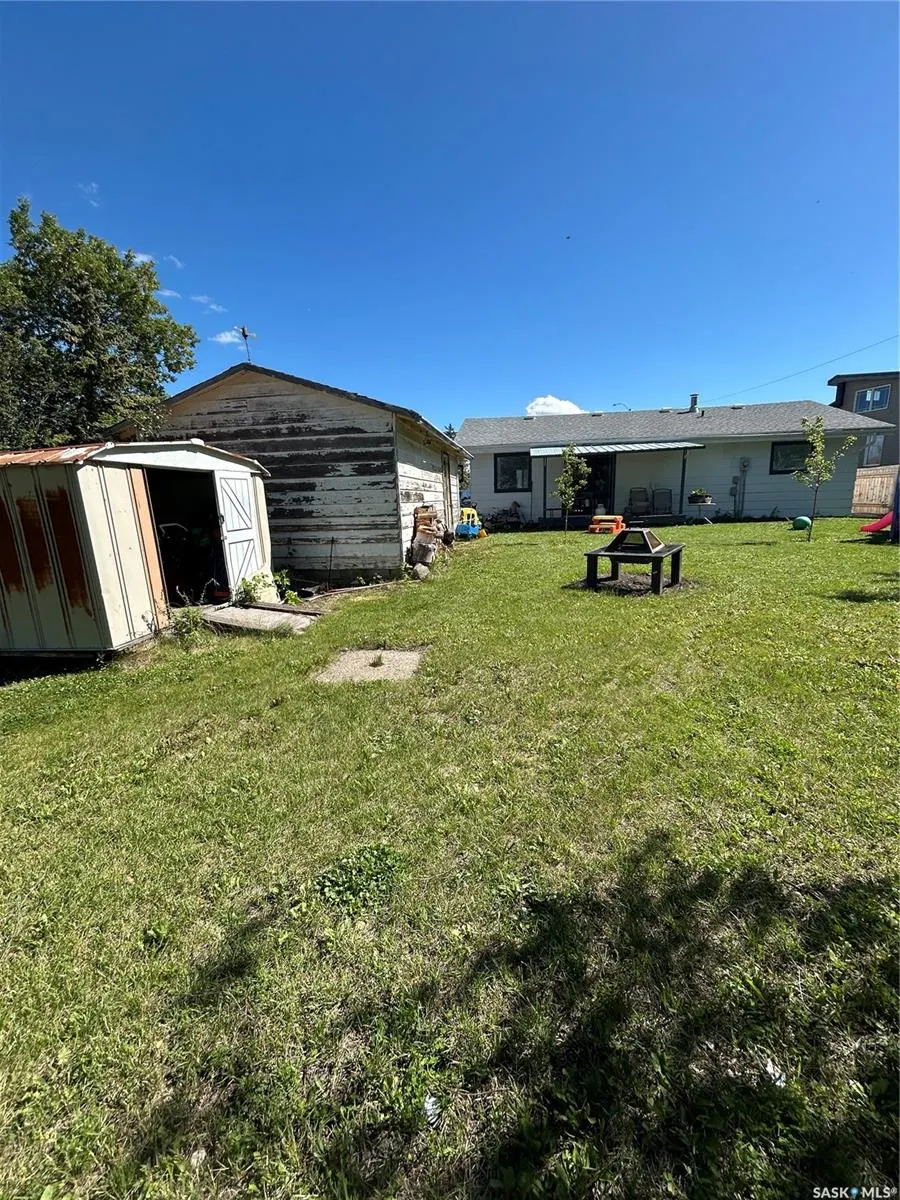 222 2nd AVENUE W