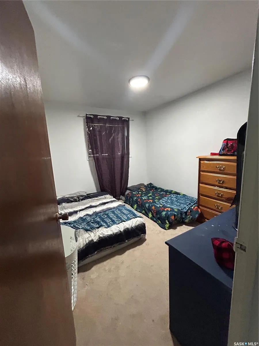 222 2nd AVENUE W