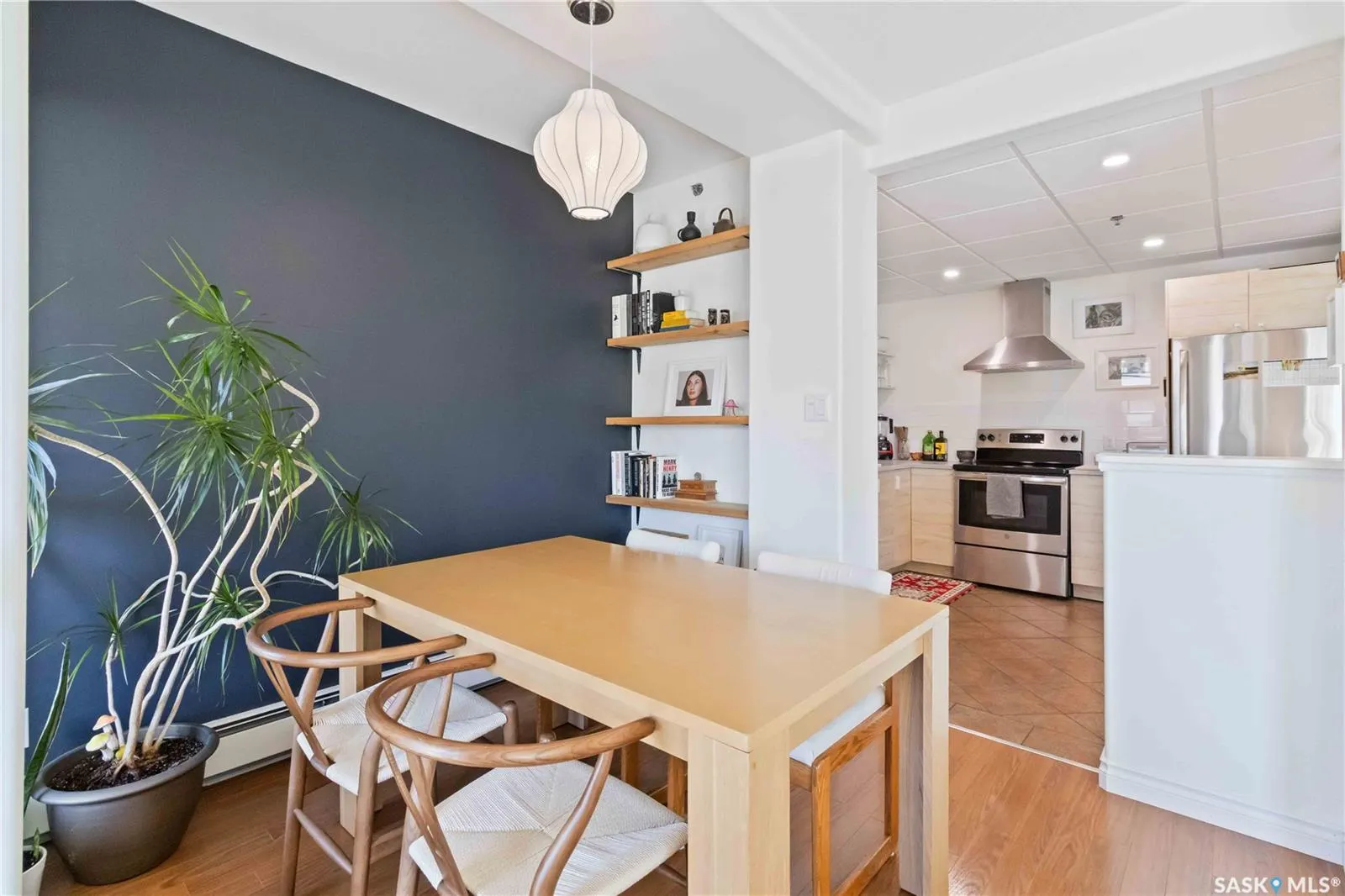 303 5th AVENUE N, #103