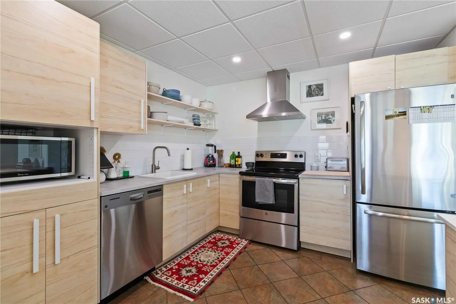 303 5th AVENUE N, #103