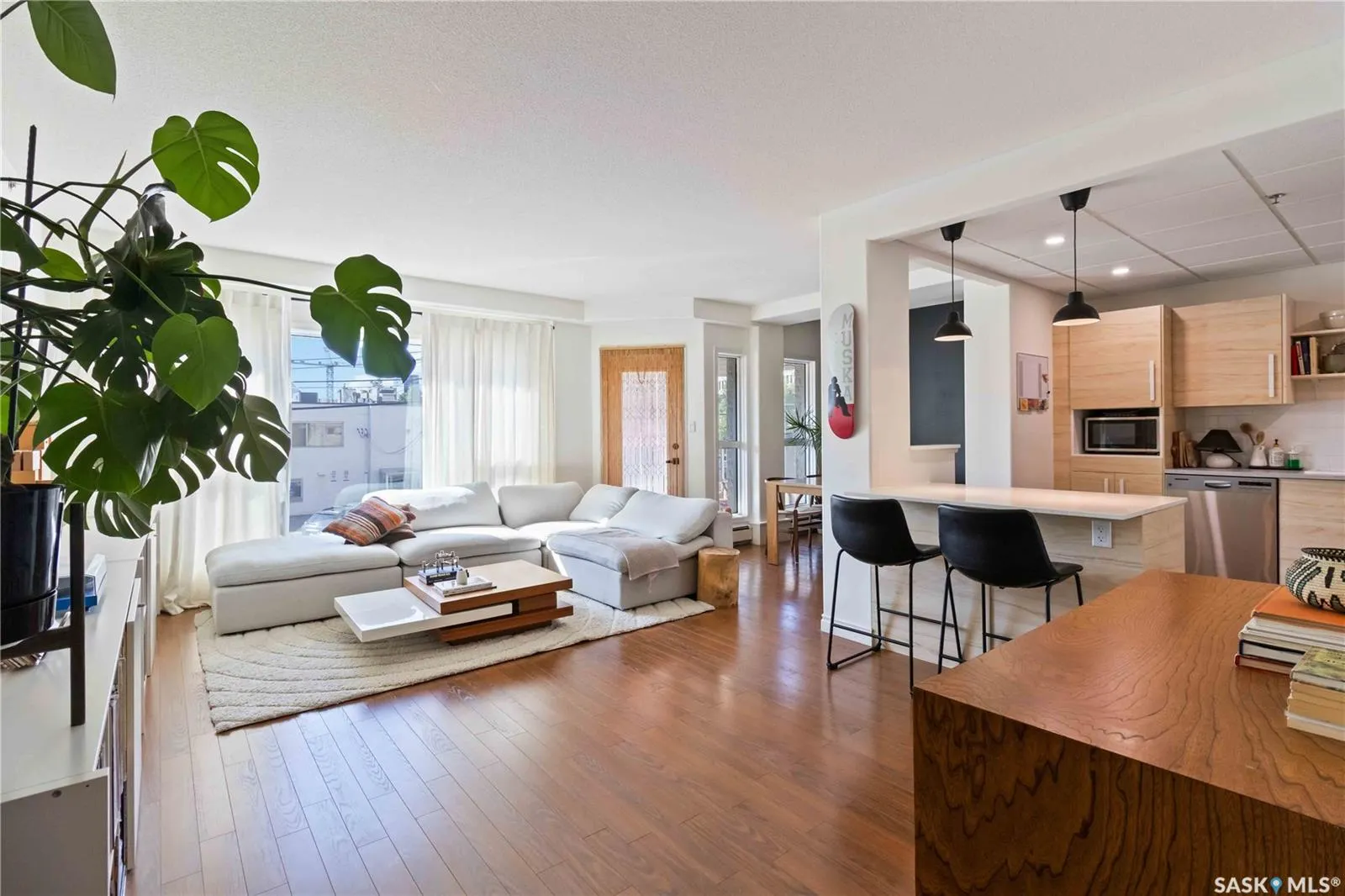 303 5th AVENUE N, #103