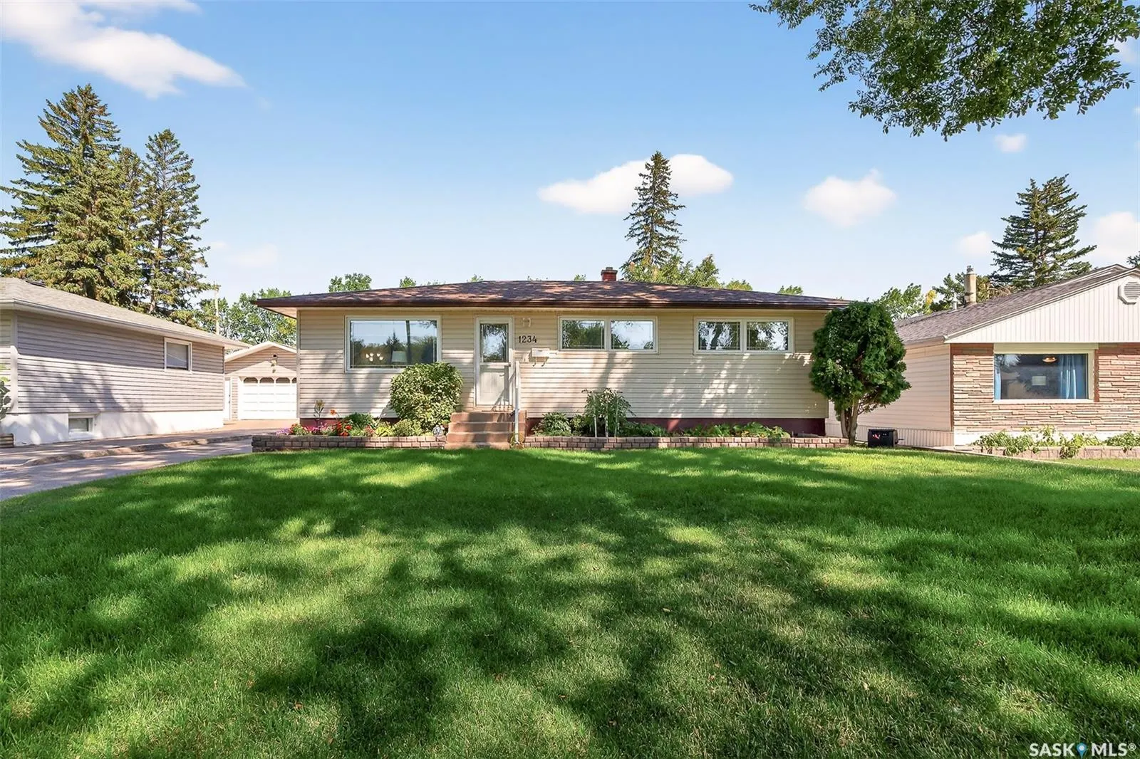 1234 Carleton STREET