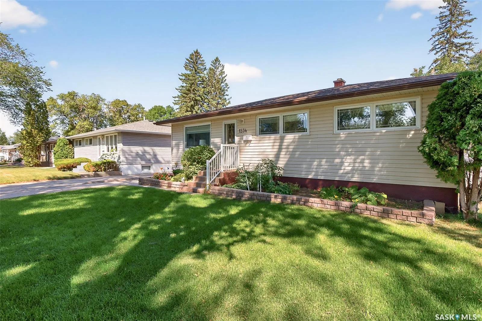 1234 Carleton STREET