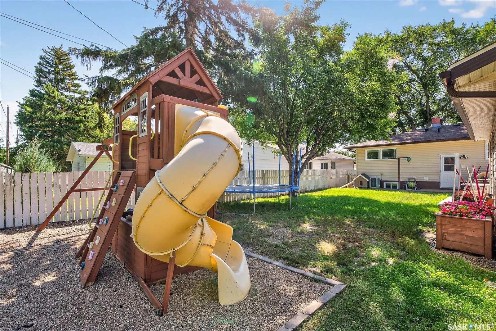 1234 Carleton STREET