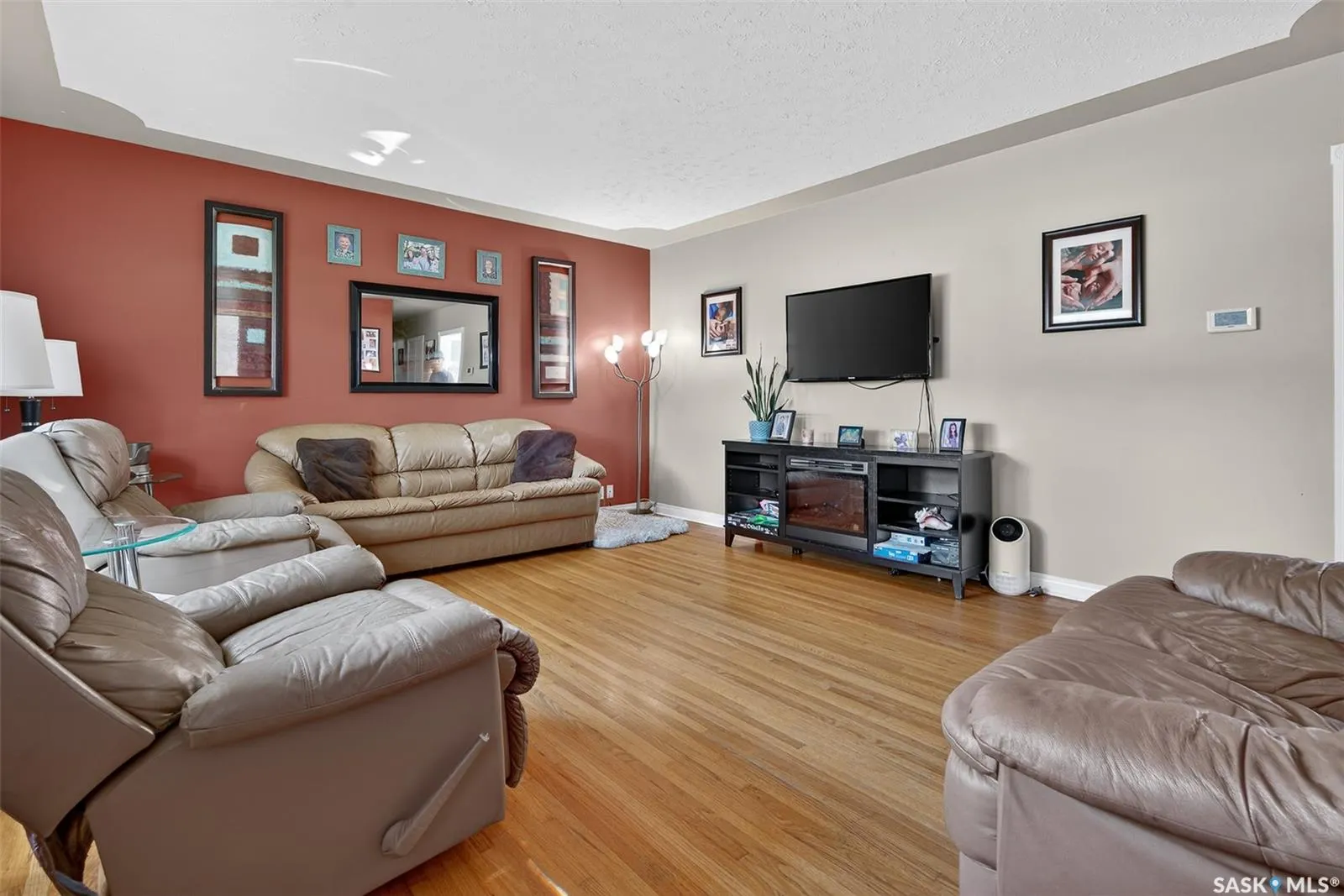 1234 Carleton STREET