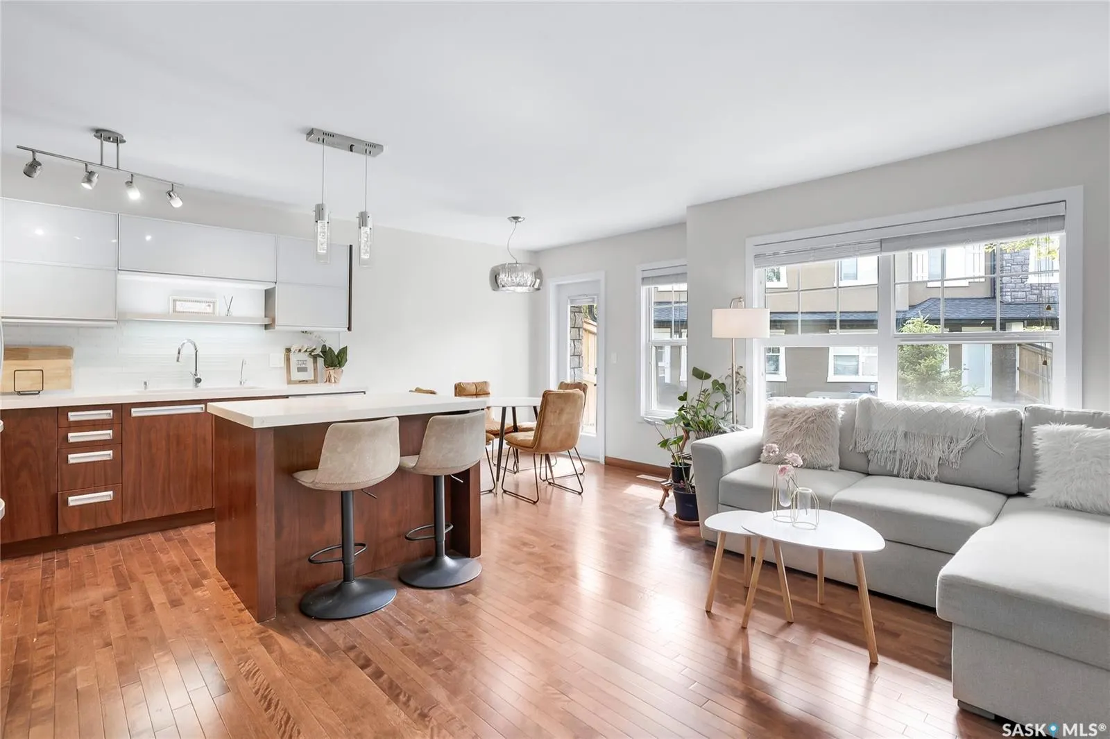 1555 Paton CRESCENT, #405