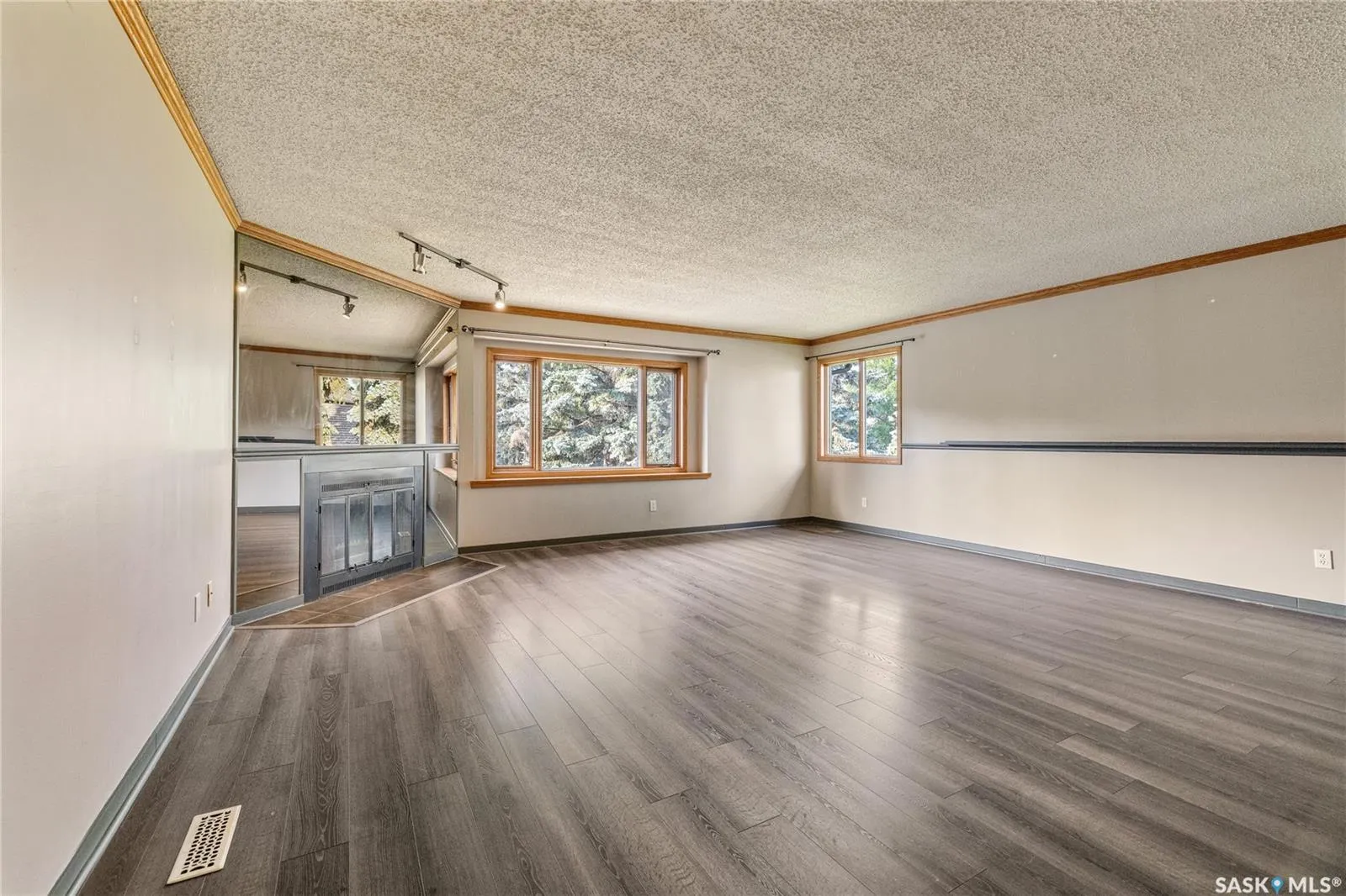 307 Avon DRIVE