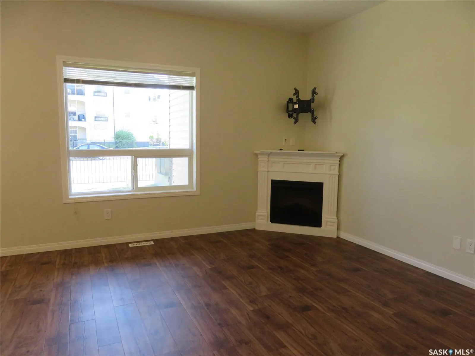 3810 Dewdney AVENUE E, #113