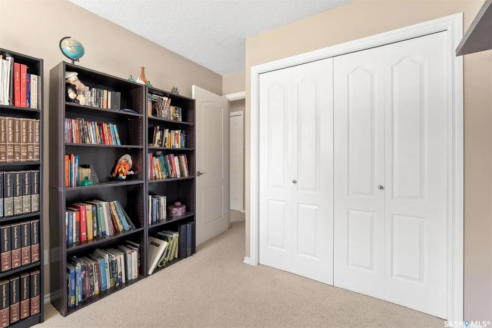 1121 Mckercher DRIVE, #102c