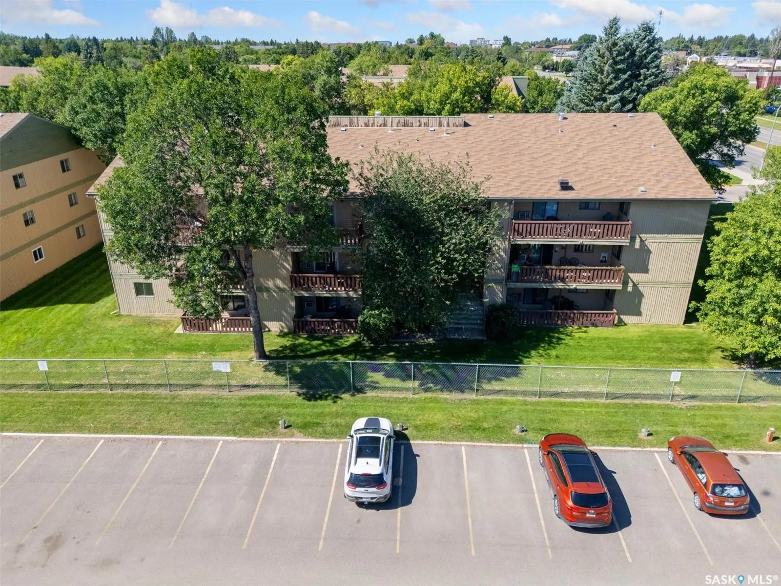 1121 Mckercher DRIVE, #102c