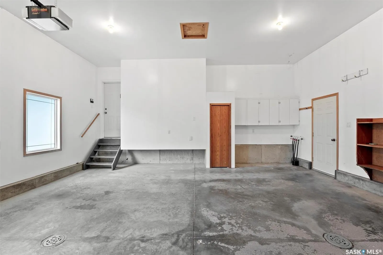 204 Burke PLACE