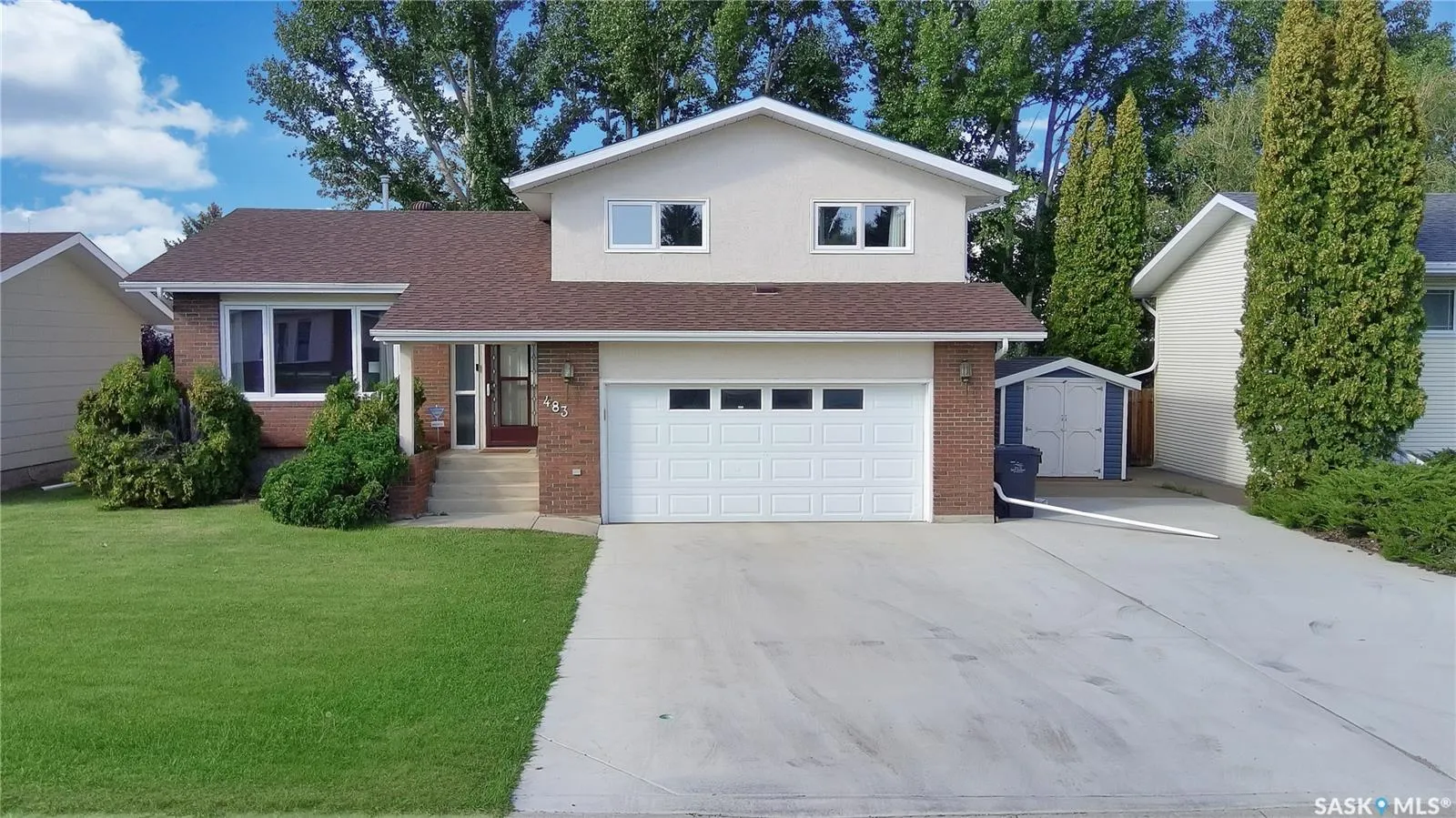 483 Steele CRESCENT