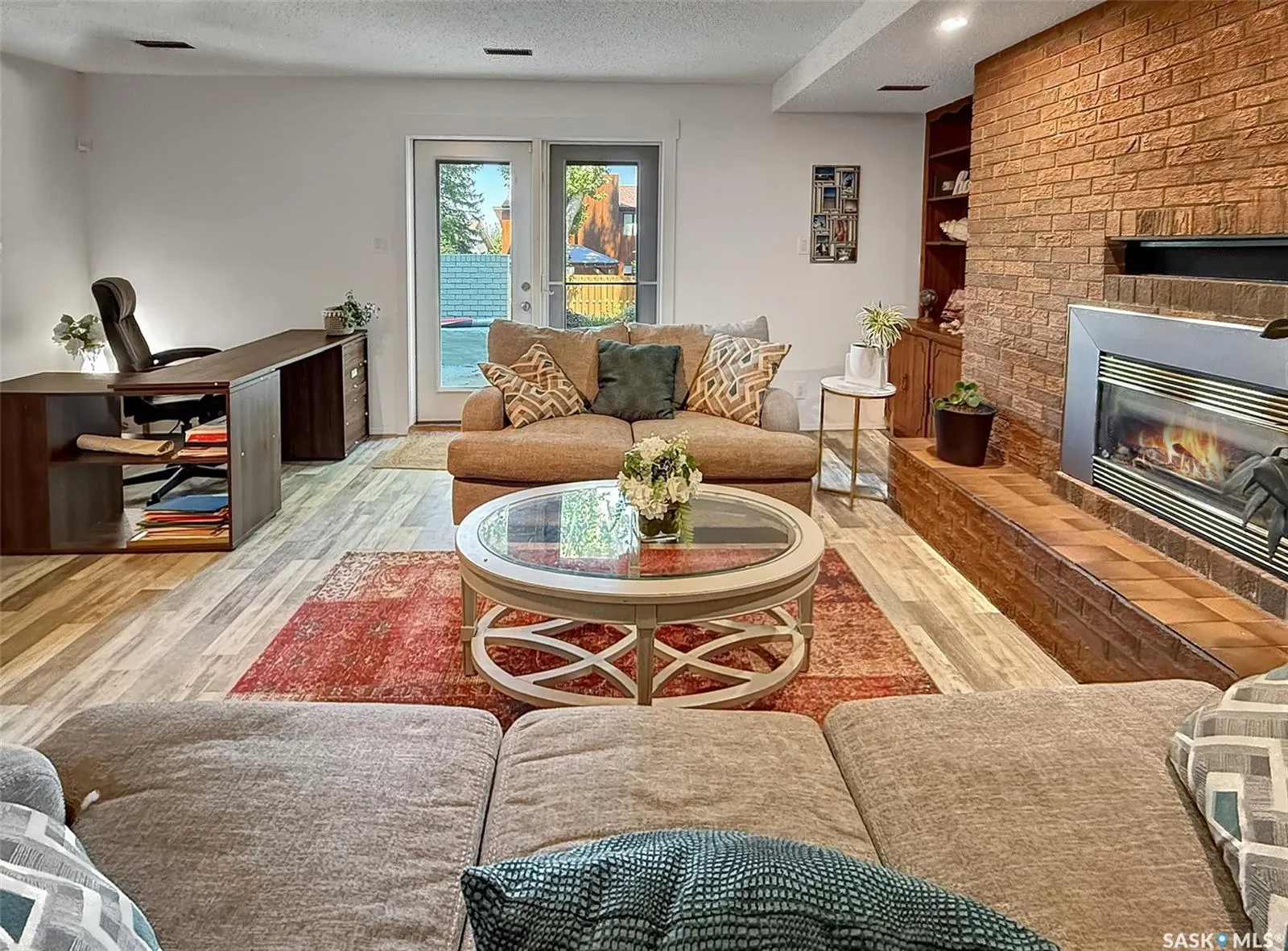 483 Steele CRESCENT