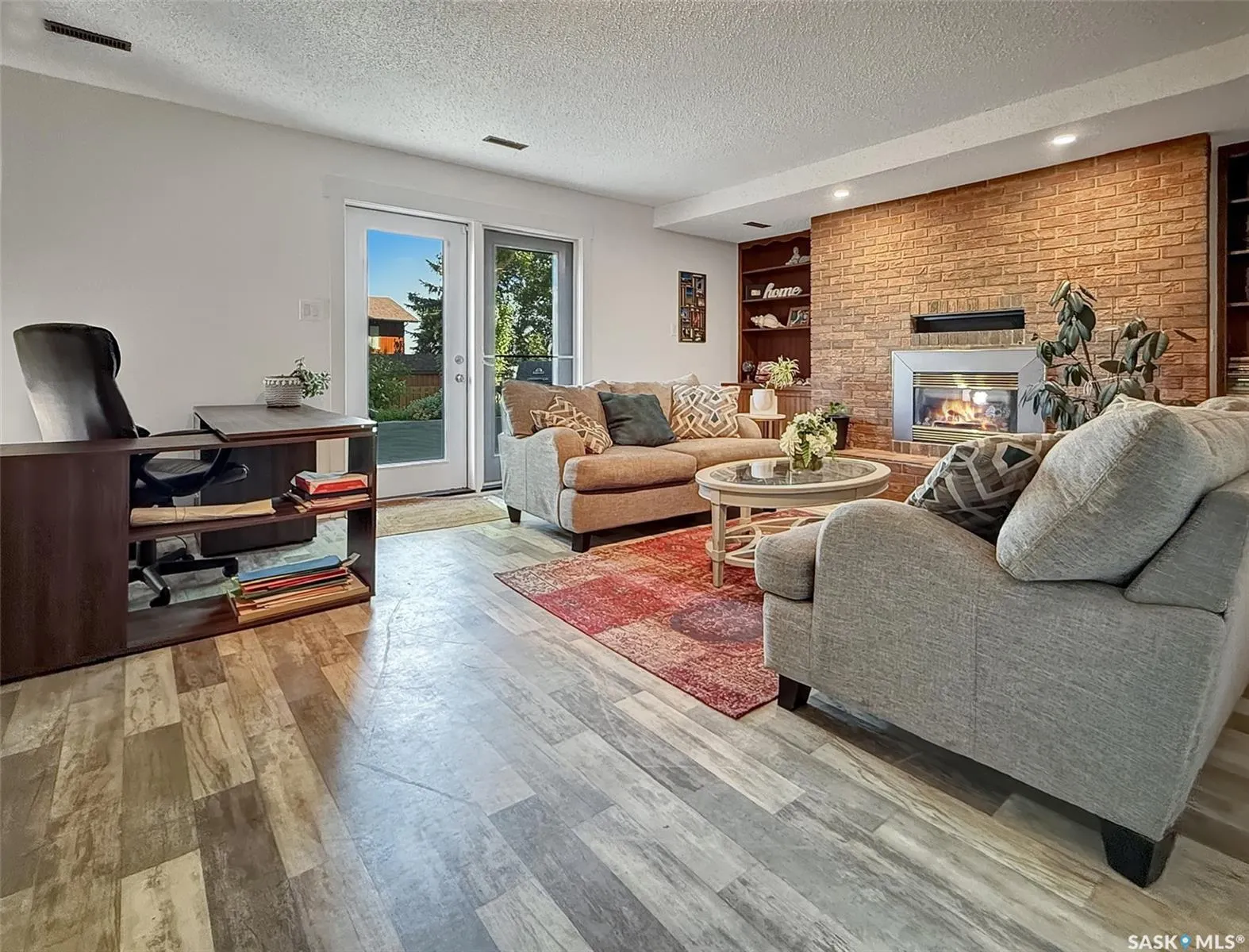 483 Steele CRESCENT