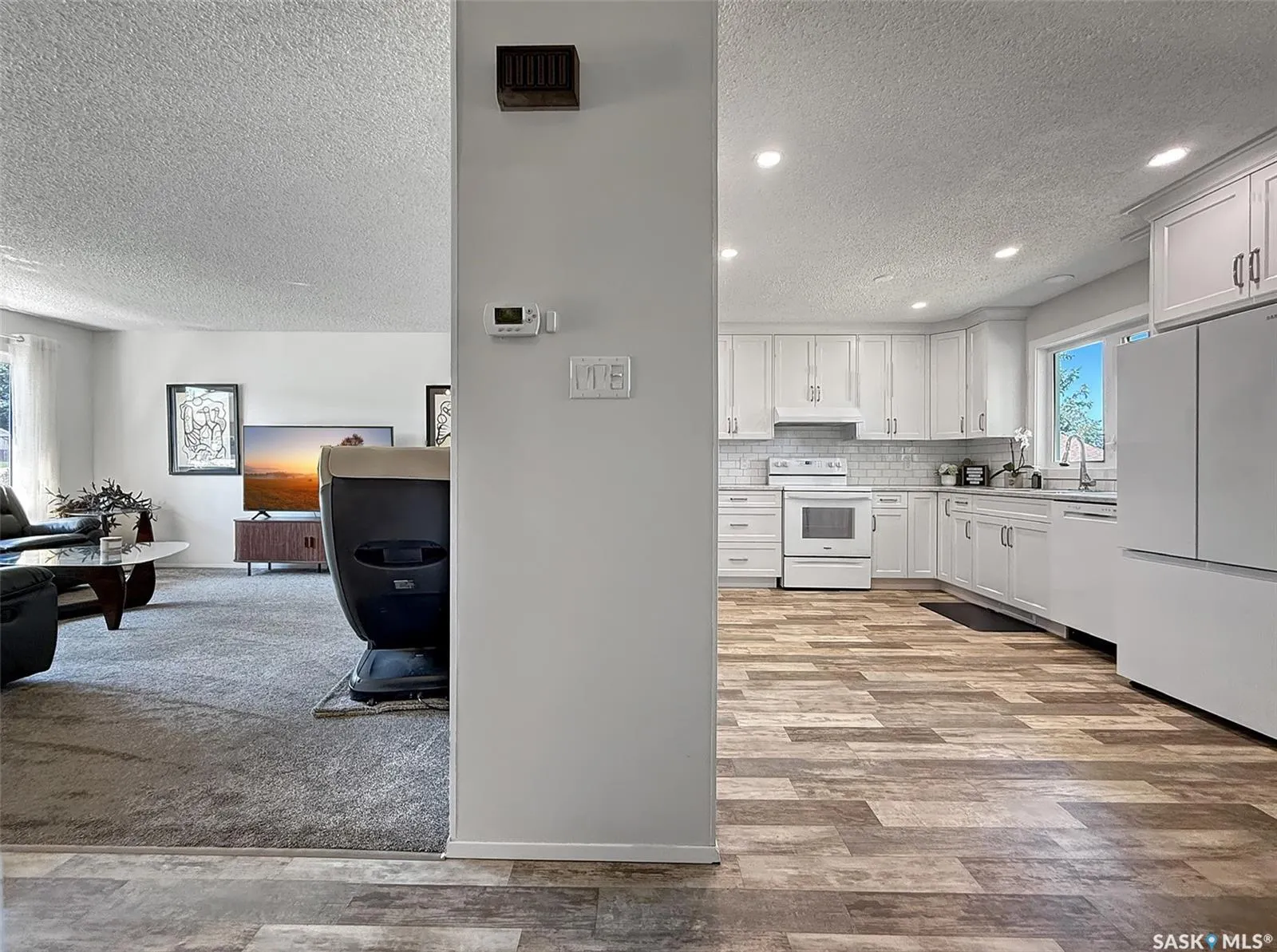 483 Steele CRESCENT