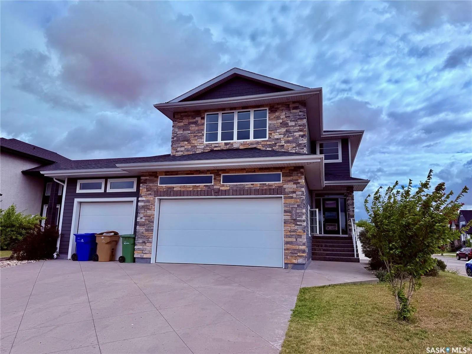 3633 GREEN WATER DRIVE