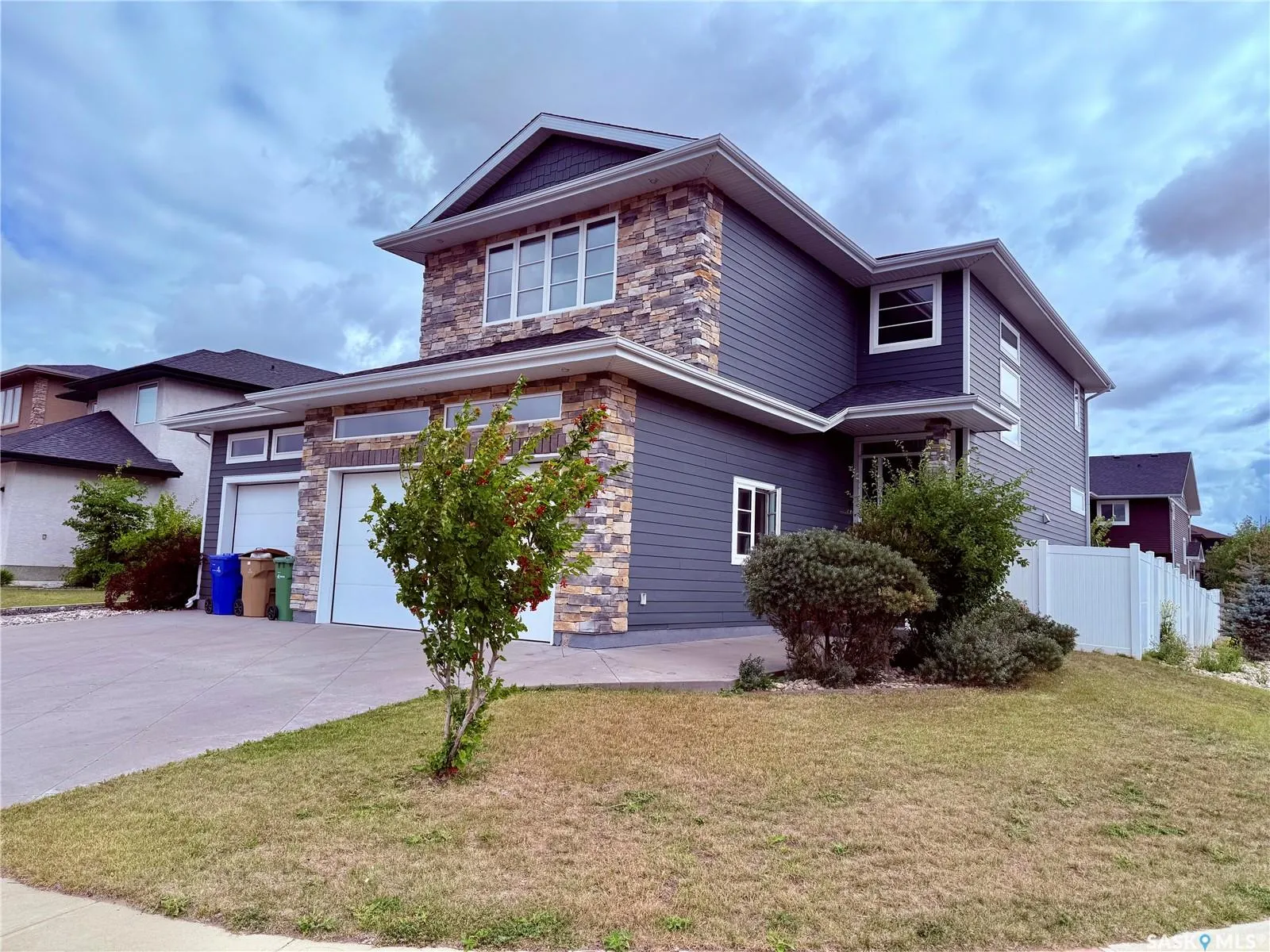 3633 GREEN WATER DRIVE