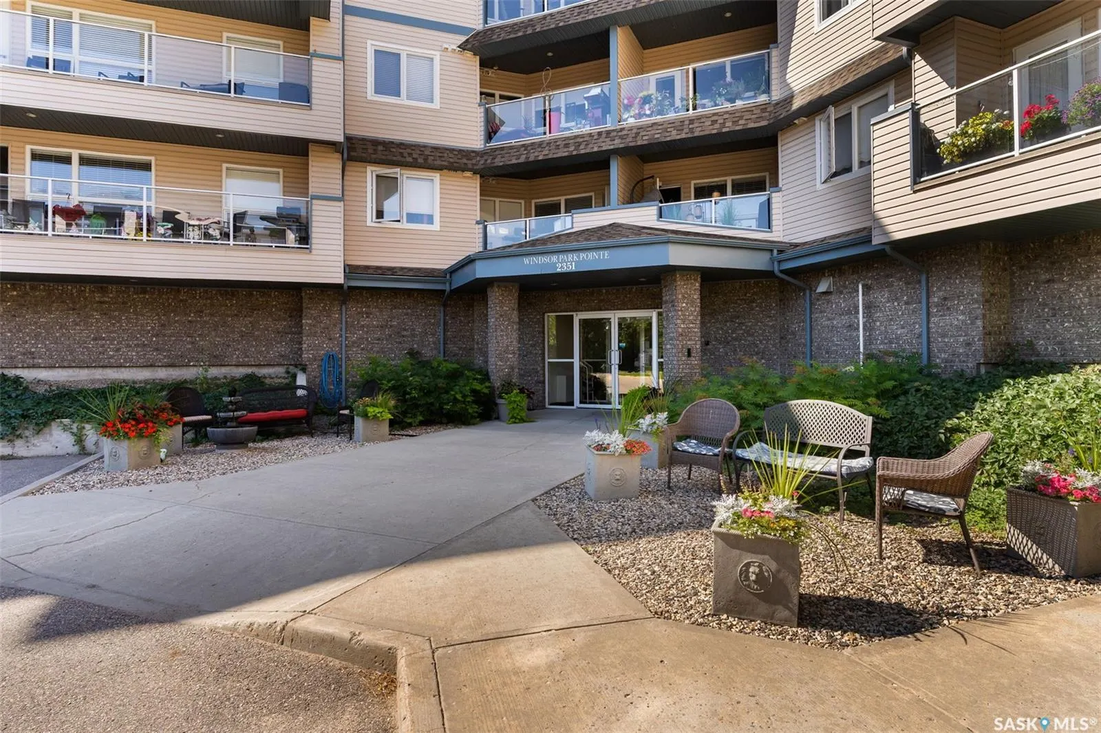 2351 Windsor Park ROAD, #303