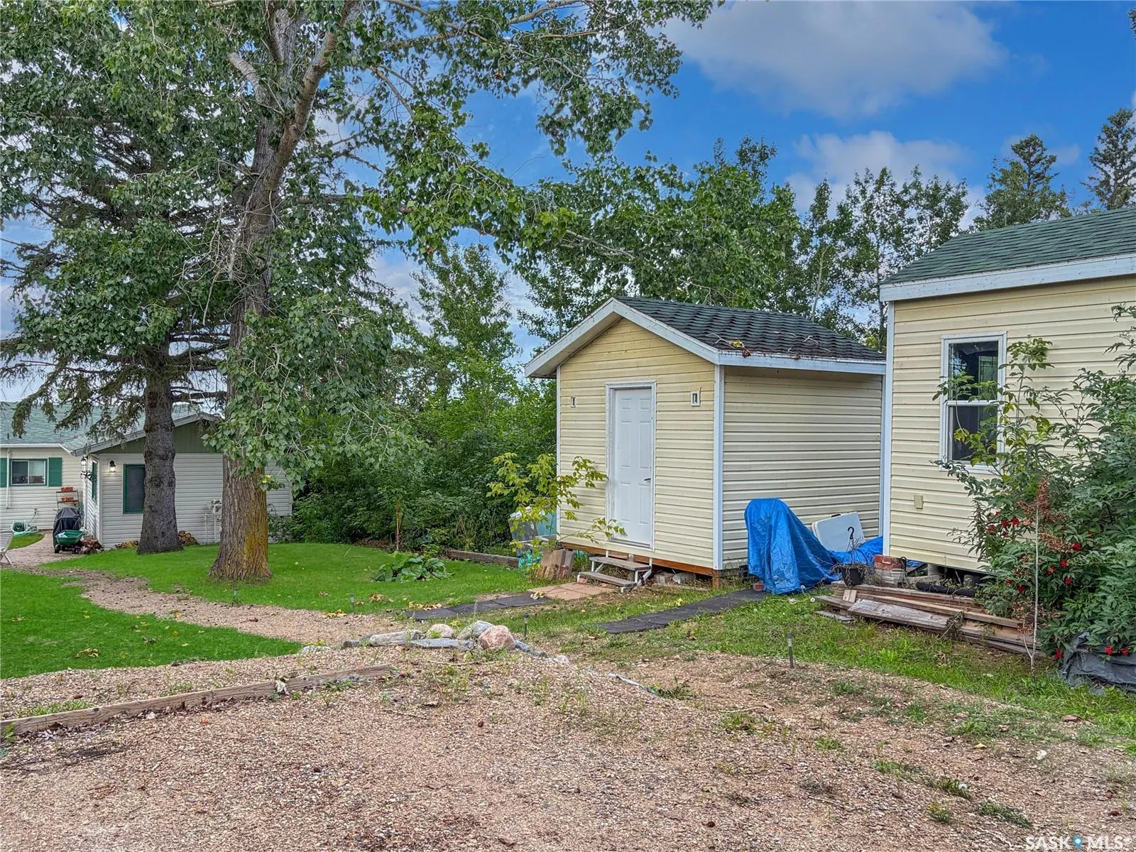 77 Lakeview AVENUE