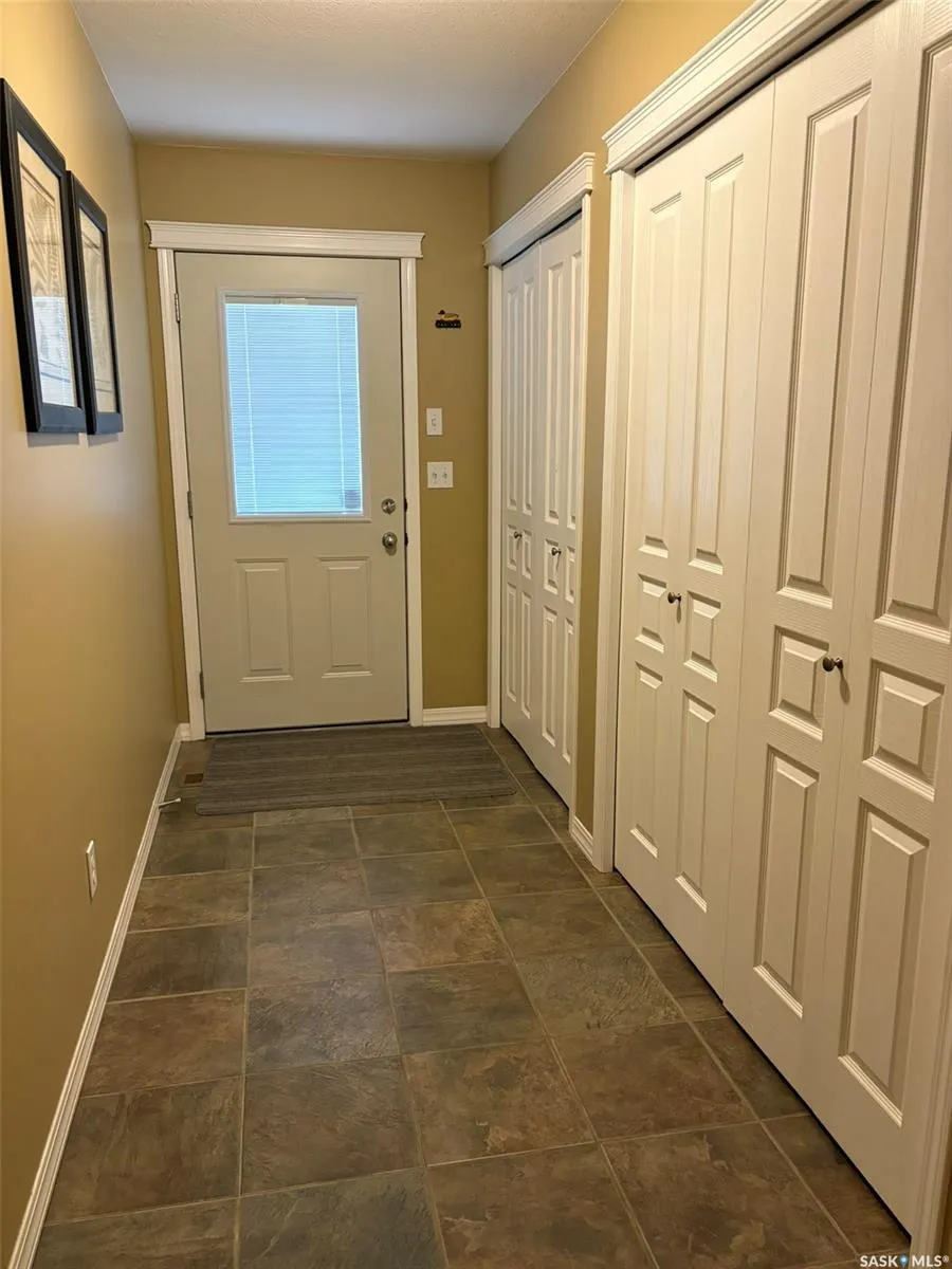 8 Laurjan DRIVE