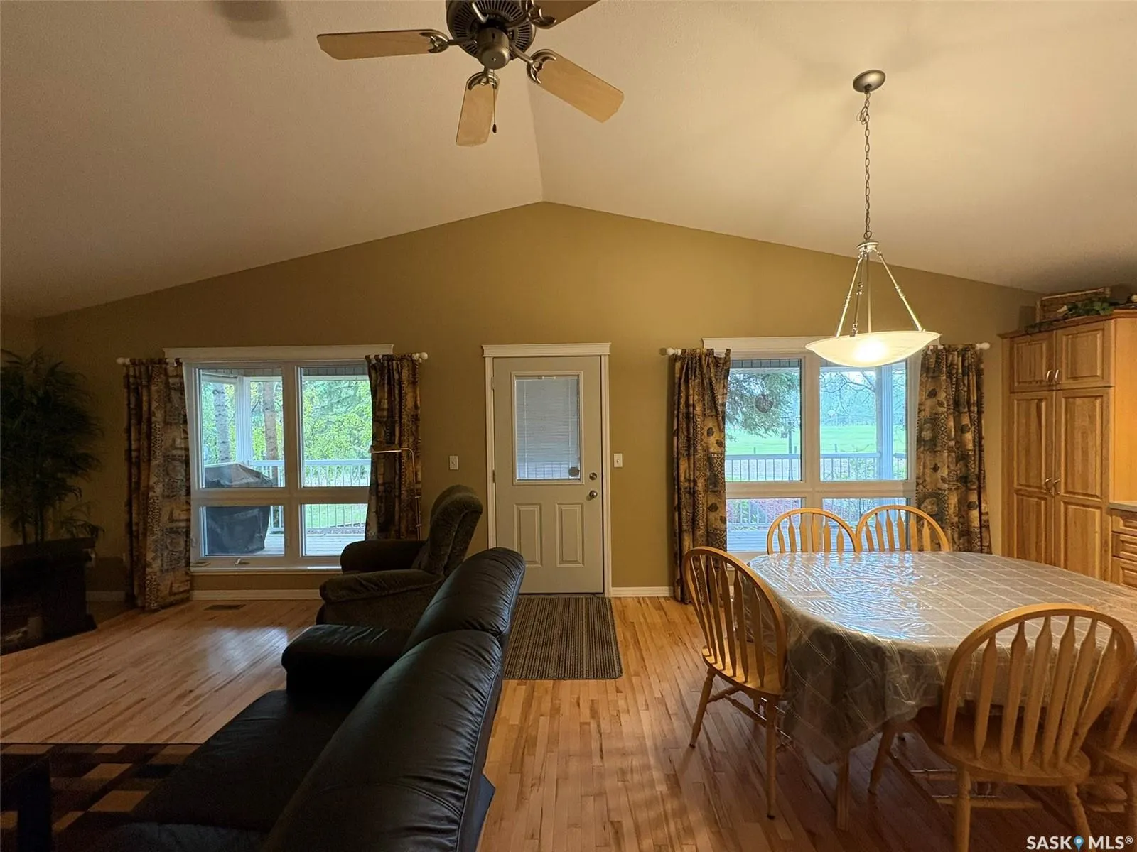 8 Laurjan DRIVE