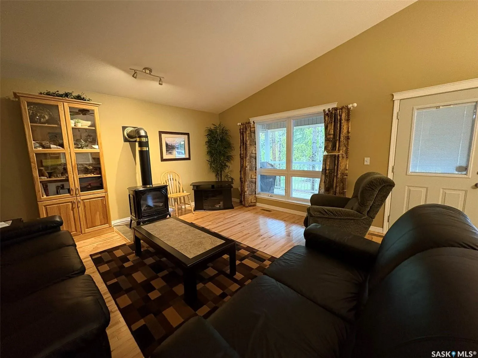 8 Laurjan DRIVE