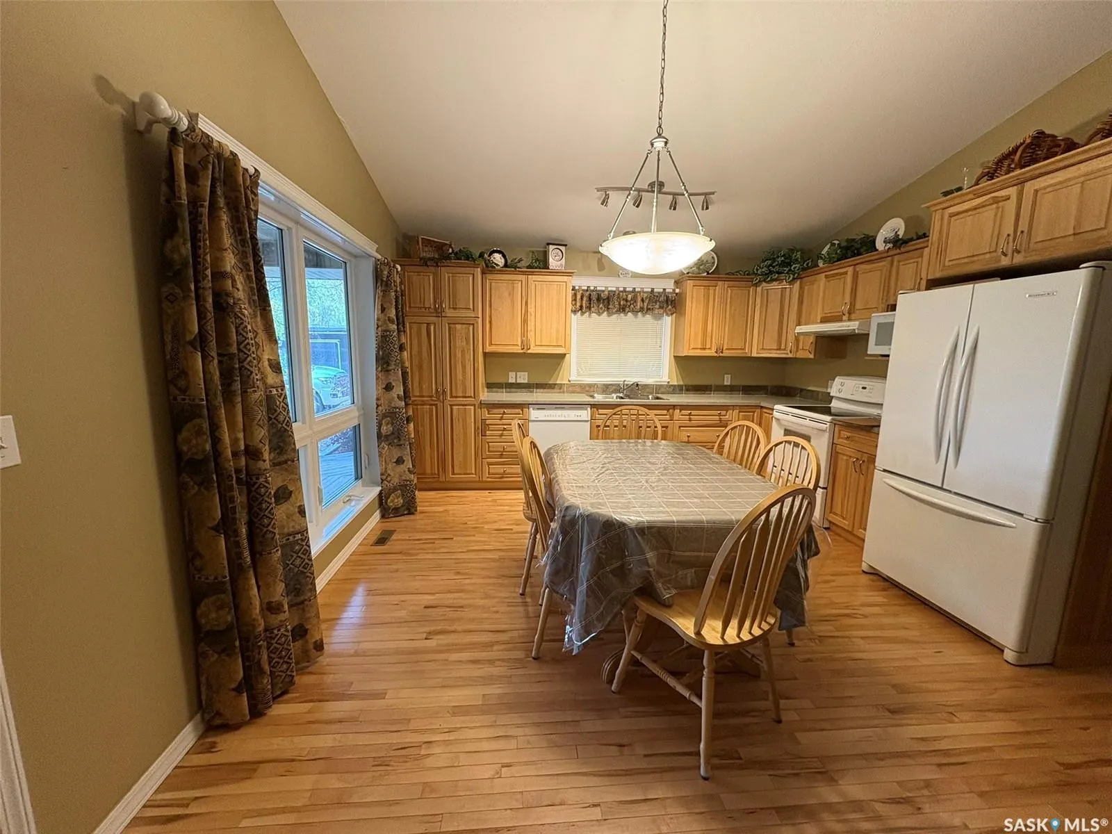 8 Laurjan DRIVE