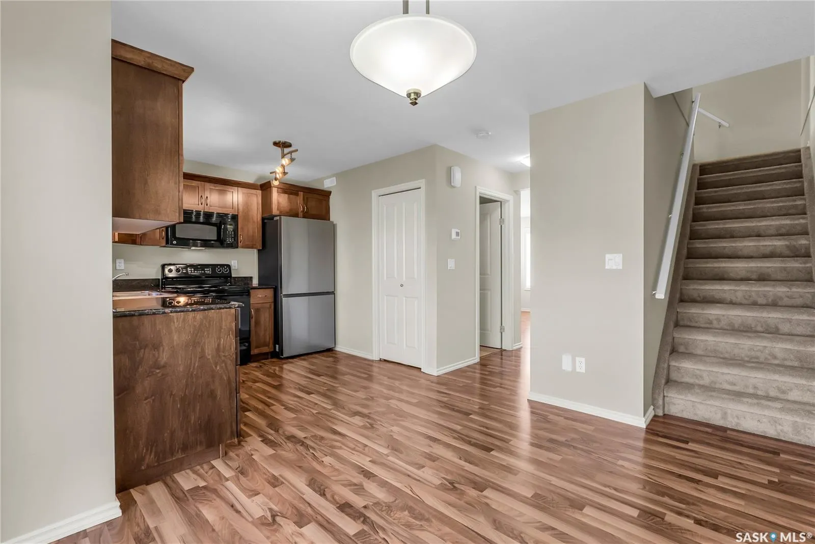 303 Slimmon PLACE, #421