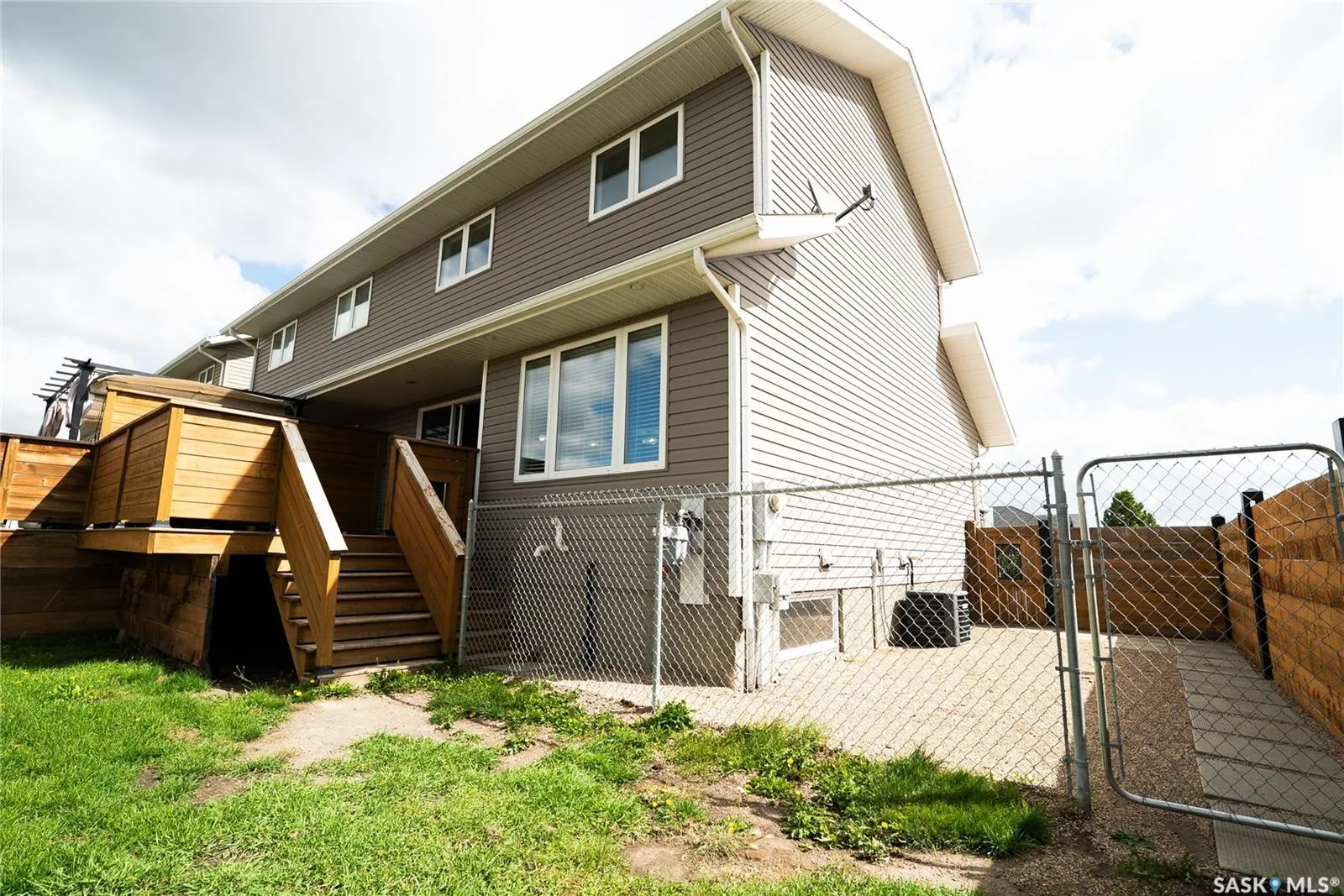 402 Snead CRESCENT