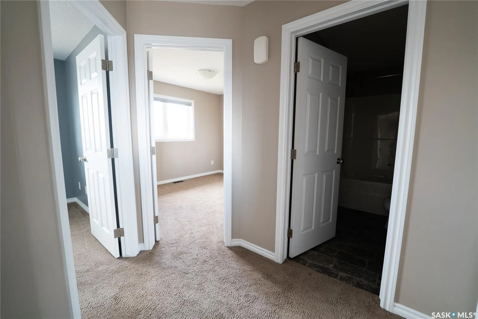 402 Snead CRESCENT