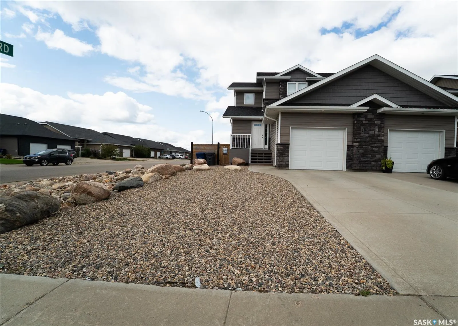402 Snead CRESCENT