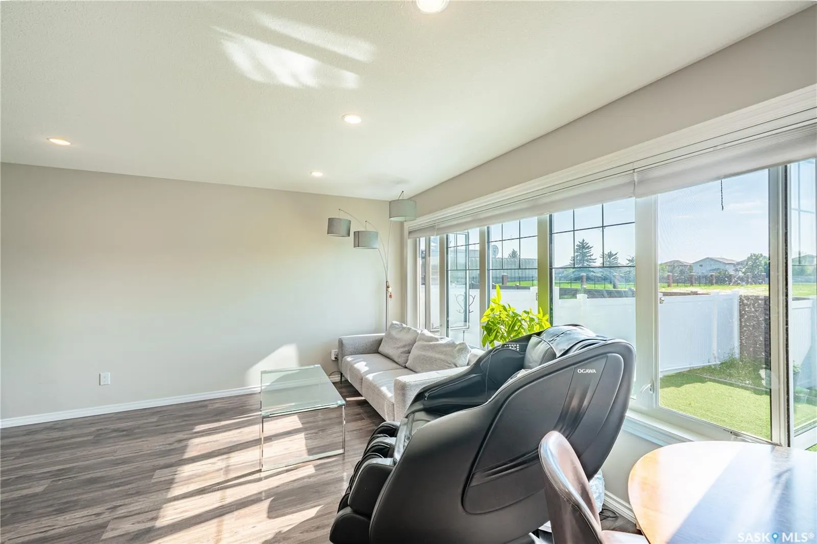 4000 Sandhill CRESCENT, #303