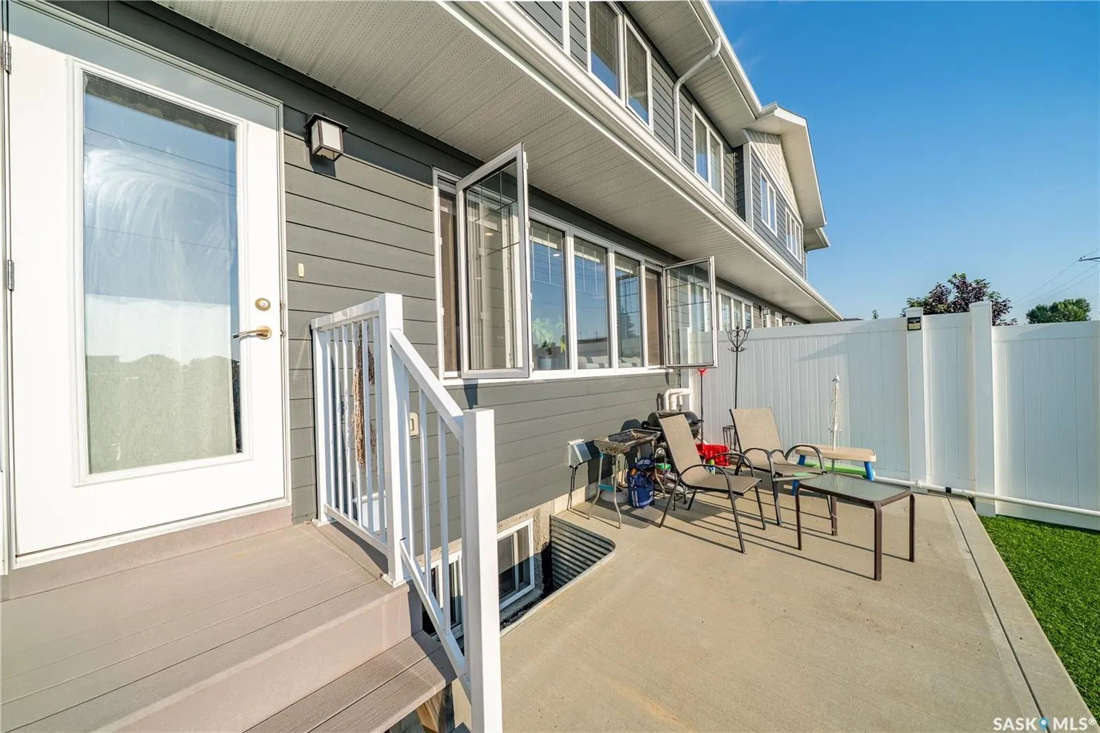 4000 Sandhill CRESCENT, #303