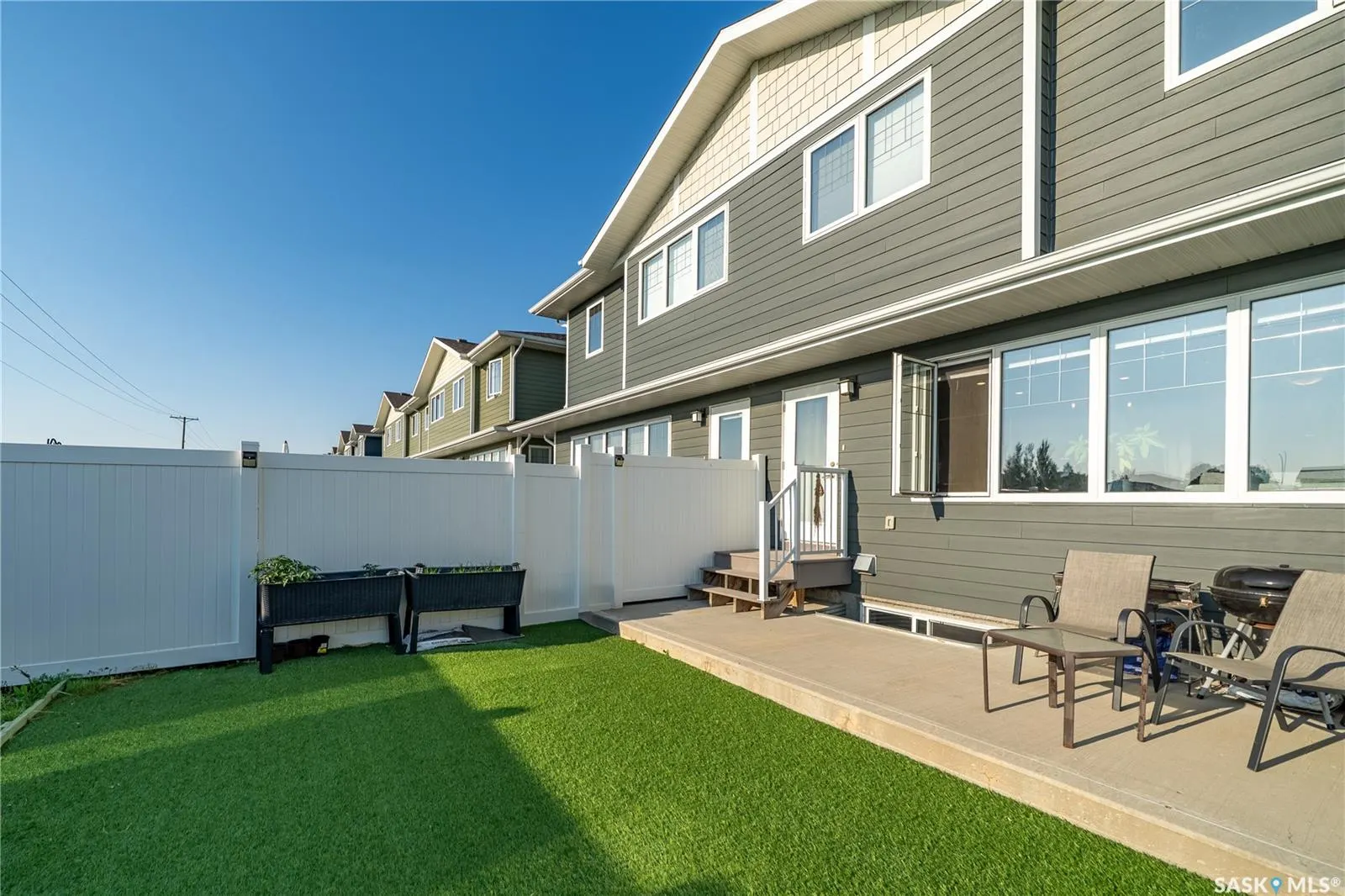 4000 Sandhill CRESCENT, #303