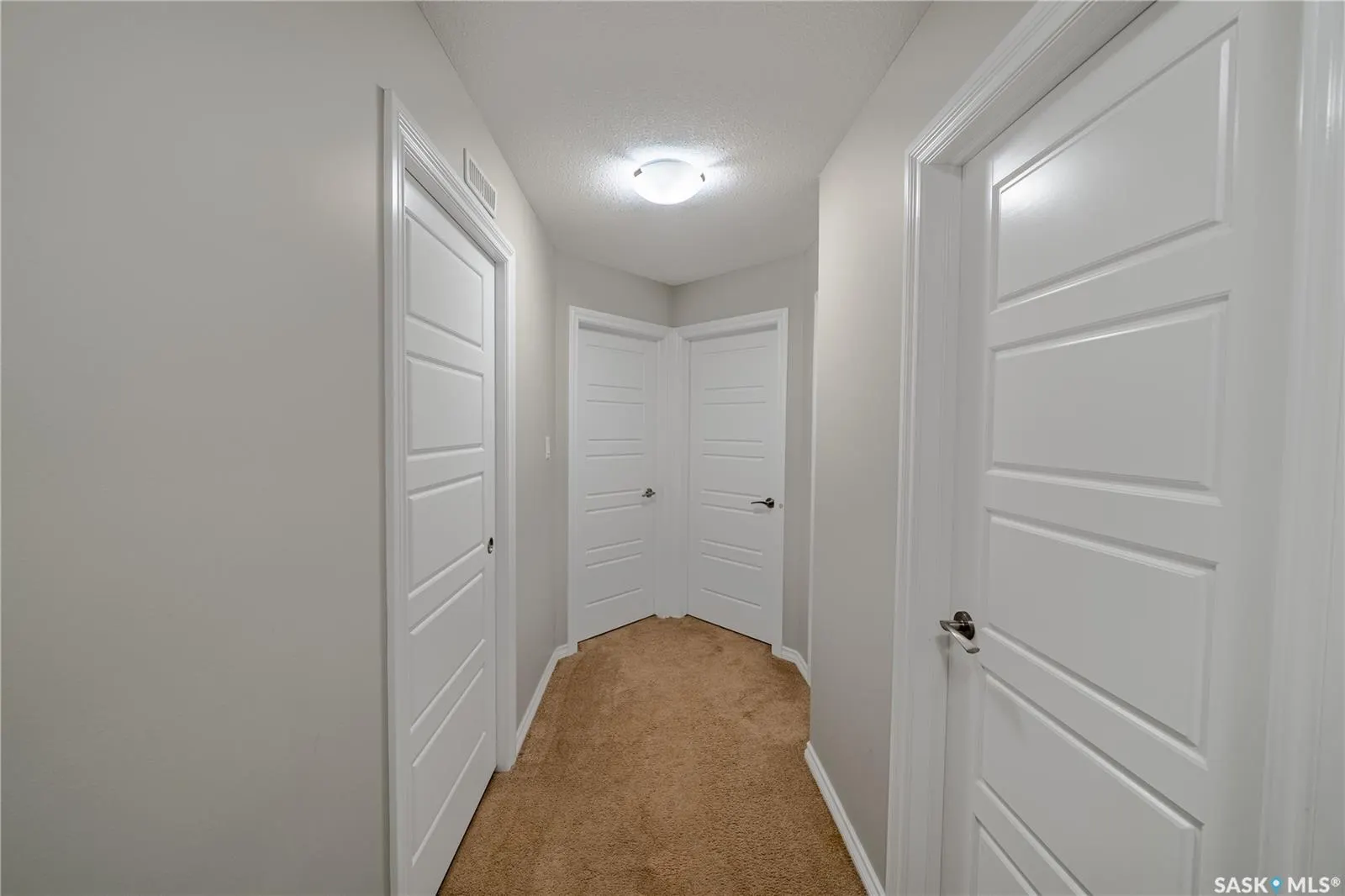 4000 Sandhill CRESCENT, #303
